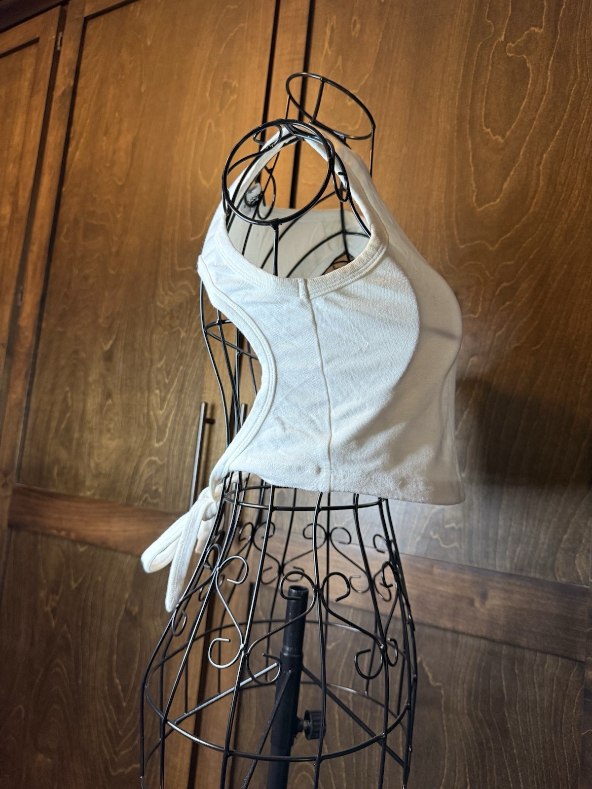 Princess Polly white crop top with tie detail #princesspolly #tiedetail