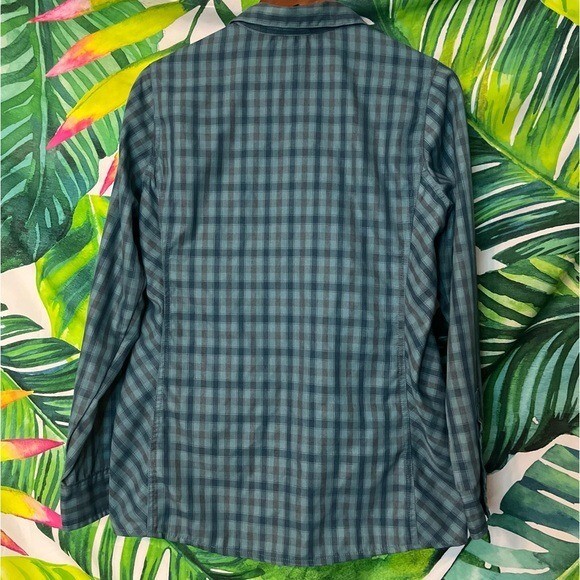 Eastern Mountain Sports Medium Blue Green Button Down Casual Outdoor Camp Shirt
