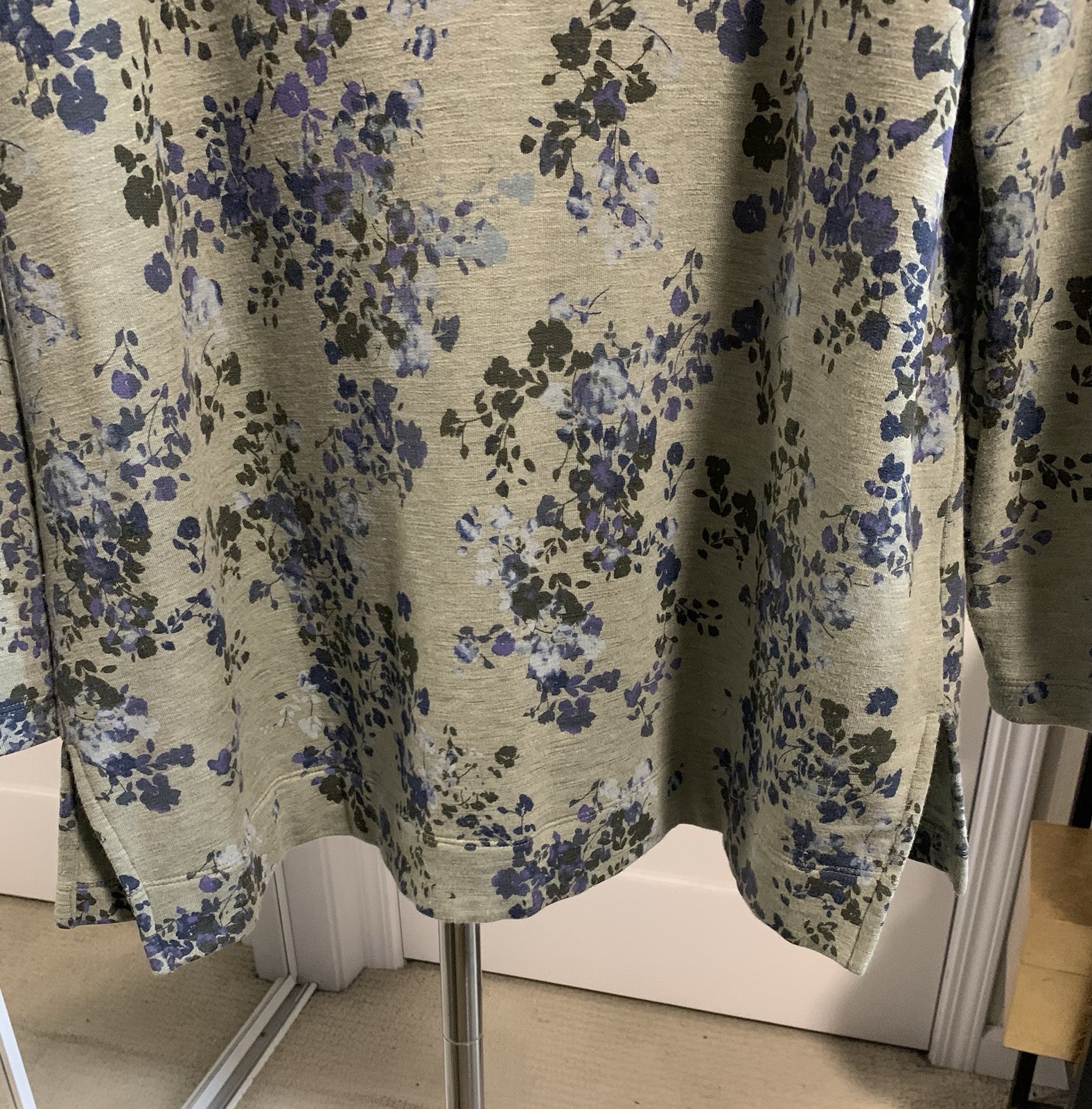 J. Jill Floral Top Medium Green And Blue Multicolor Buttons V Neck