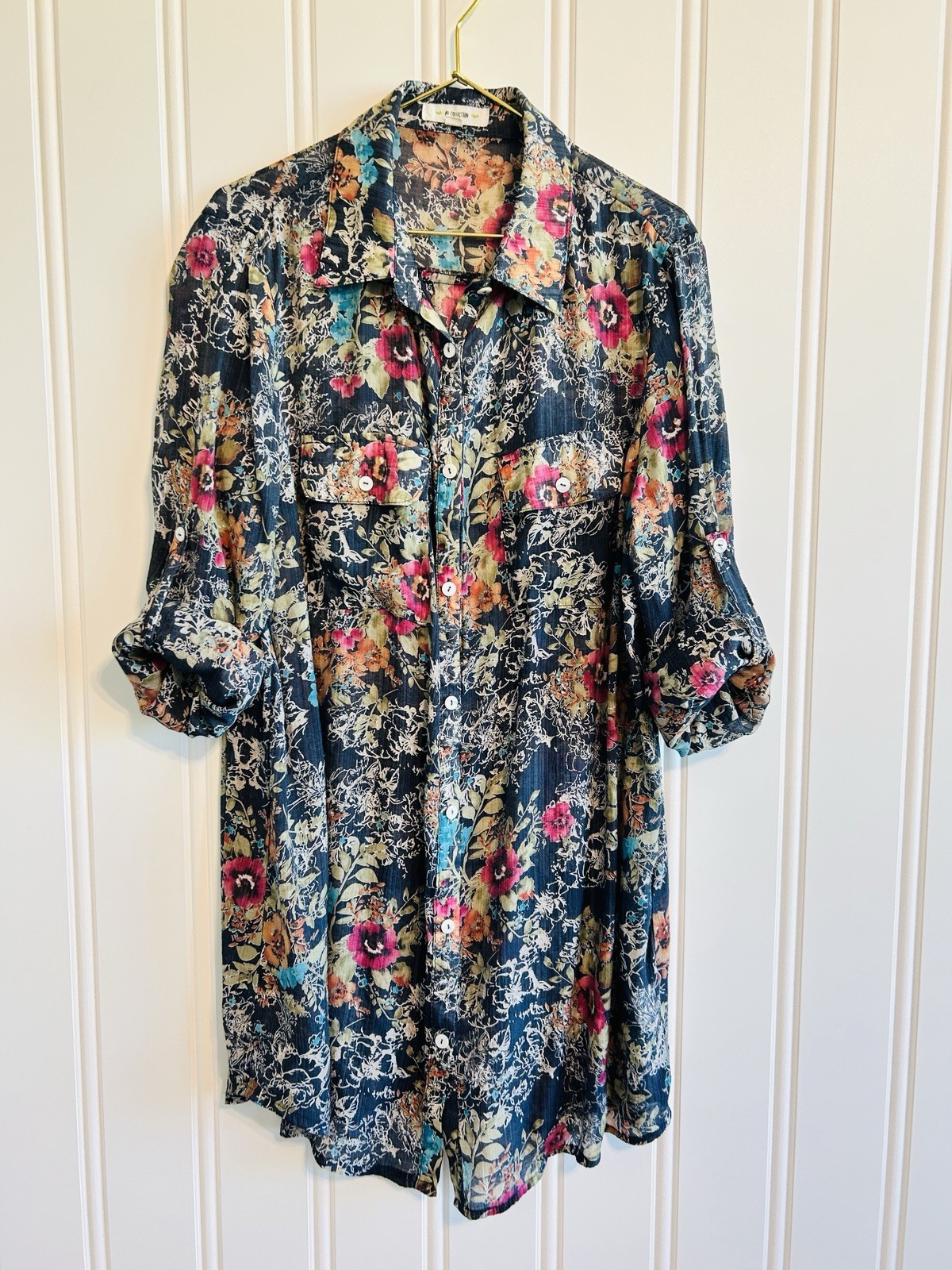 BD Collection Womens Size Large Sheer Navy Floral tunic button up Roll Tab