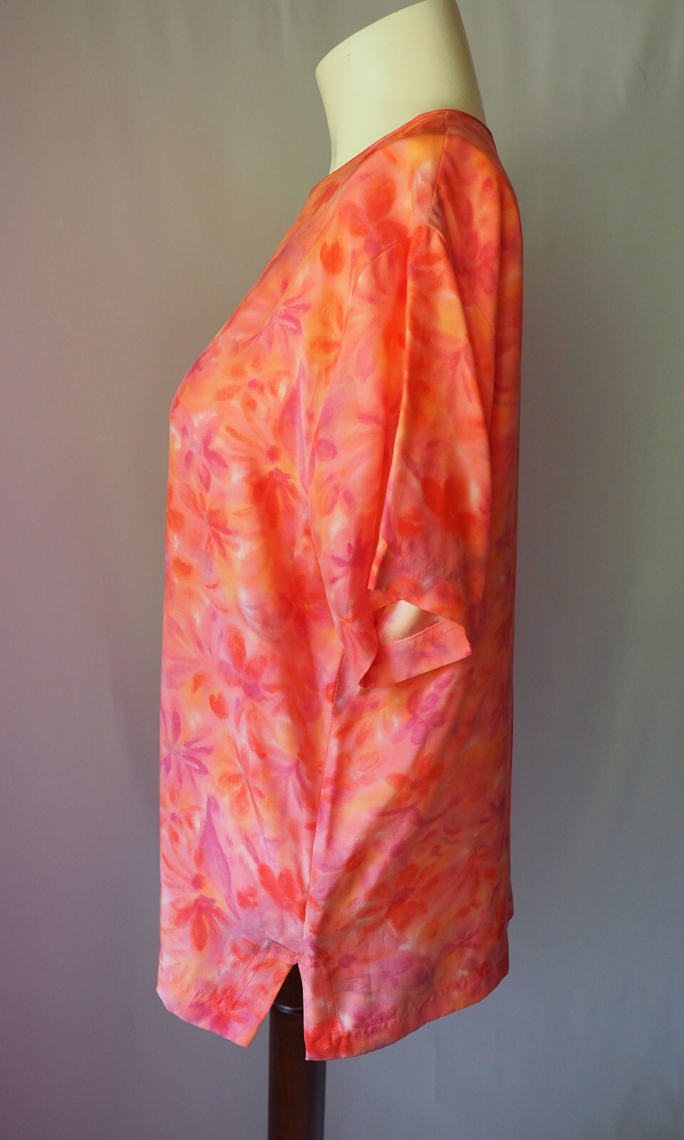 Liz Claiborne Collection 100% Silk Blouse Satin Back Crepe Pink Floral Size 10