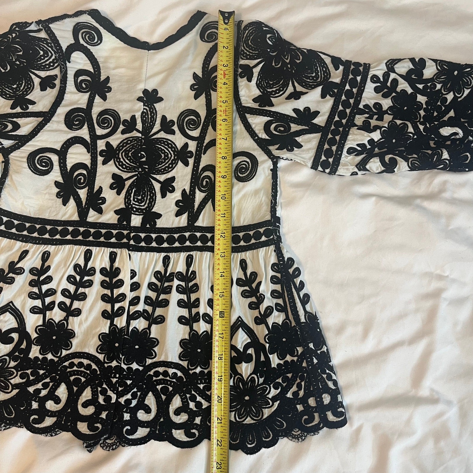 Black and White Embroidered Peasant Scalloped Top Boho Prairie Cottage Festival