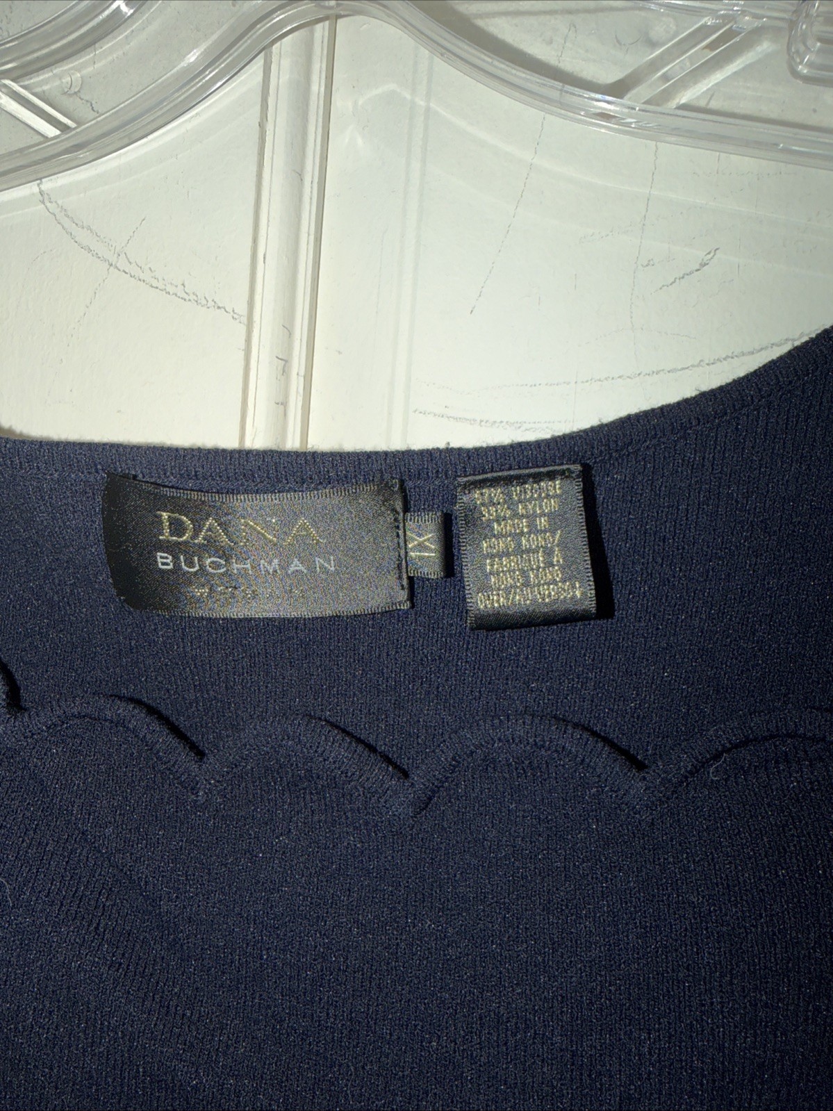 Dana Buchman Top Scalloped Slightly Cropped Short Sleeve Thick Material Size 1X
