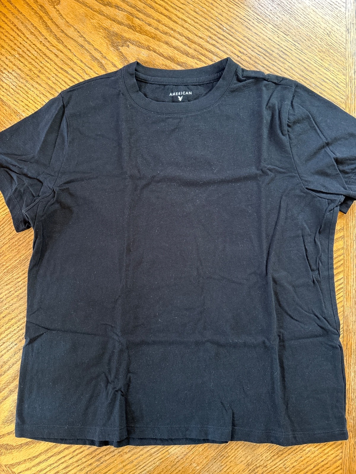 American Eagle Women’s Classic Tee Shirt 100% COTTON Size: Medium (black) NEW!