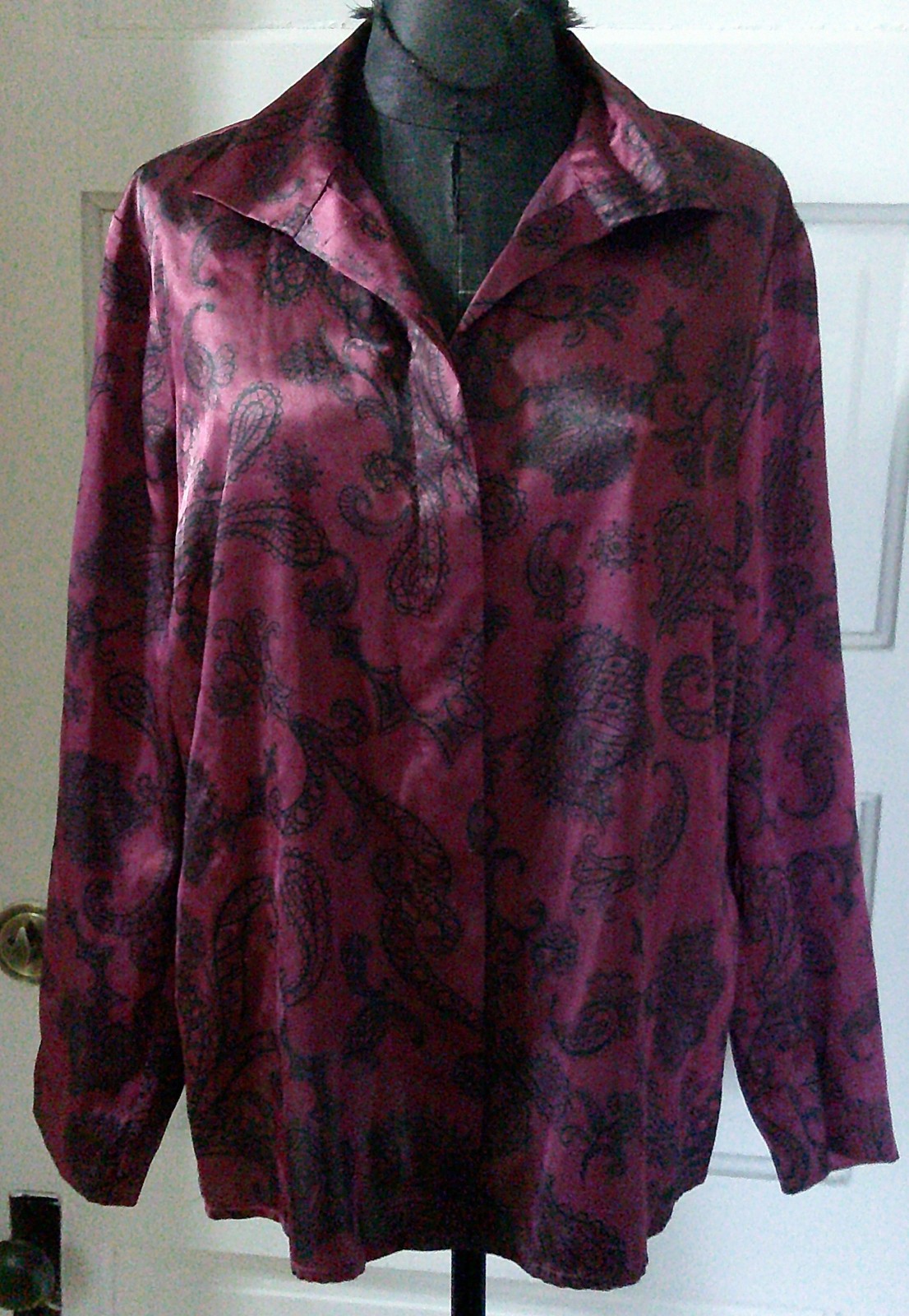 COVINGTON Burgundy Paisley Silky Button Up LS Top Shirt Blouse L