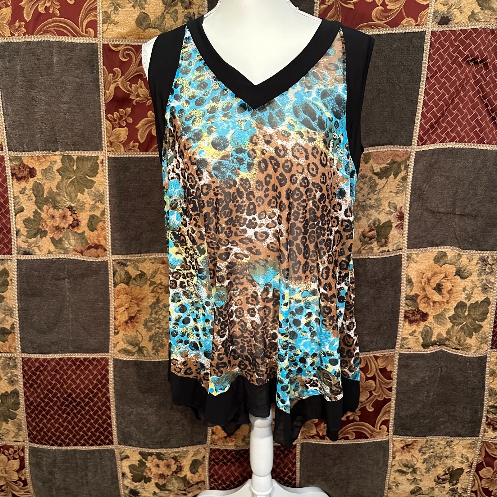 Pretty Angel Animal Print Sleeveless Blouse Top Women’s Large Asymmetric Hem