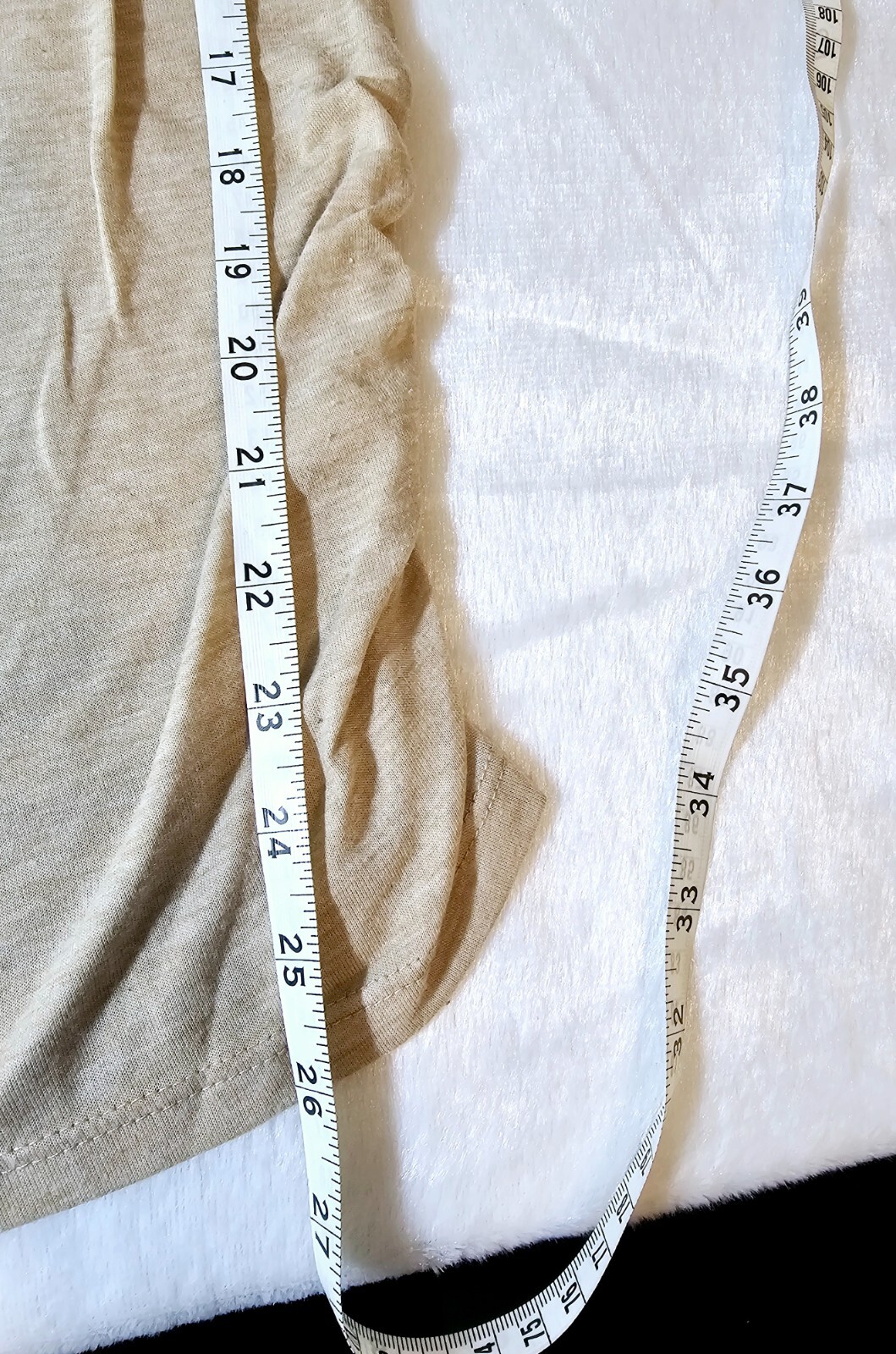 SJS Women’s Beige Rayon Blend Short Sleeve Tunic w/Ruched Side Seams – Size L