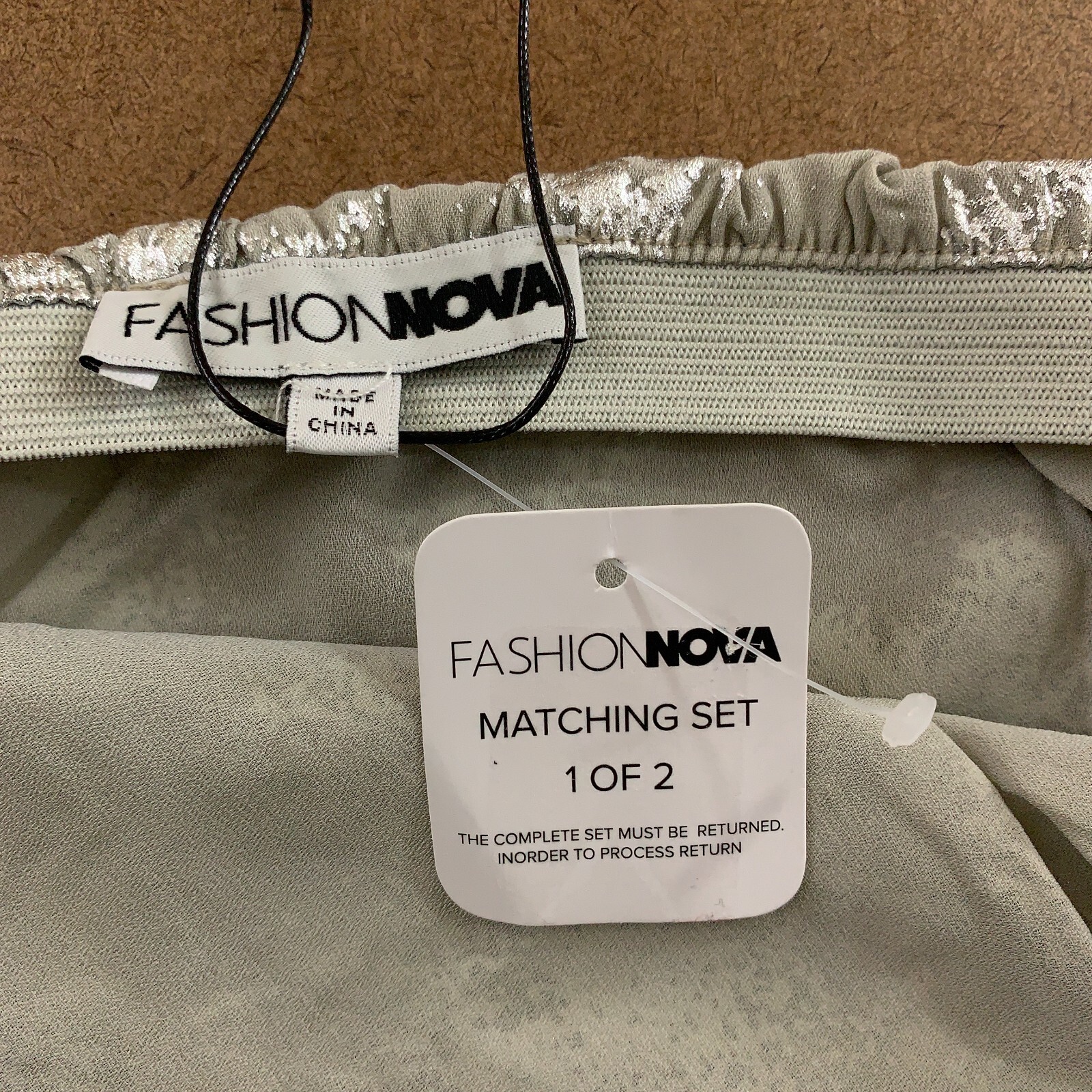 Fashion Nova Womens Size Large Silver Metallic Strapless V Hem Crop Top NWT