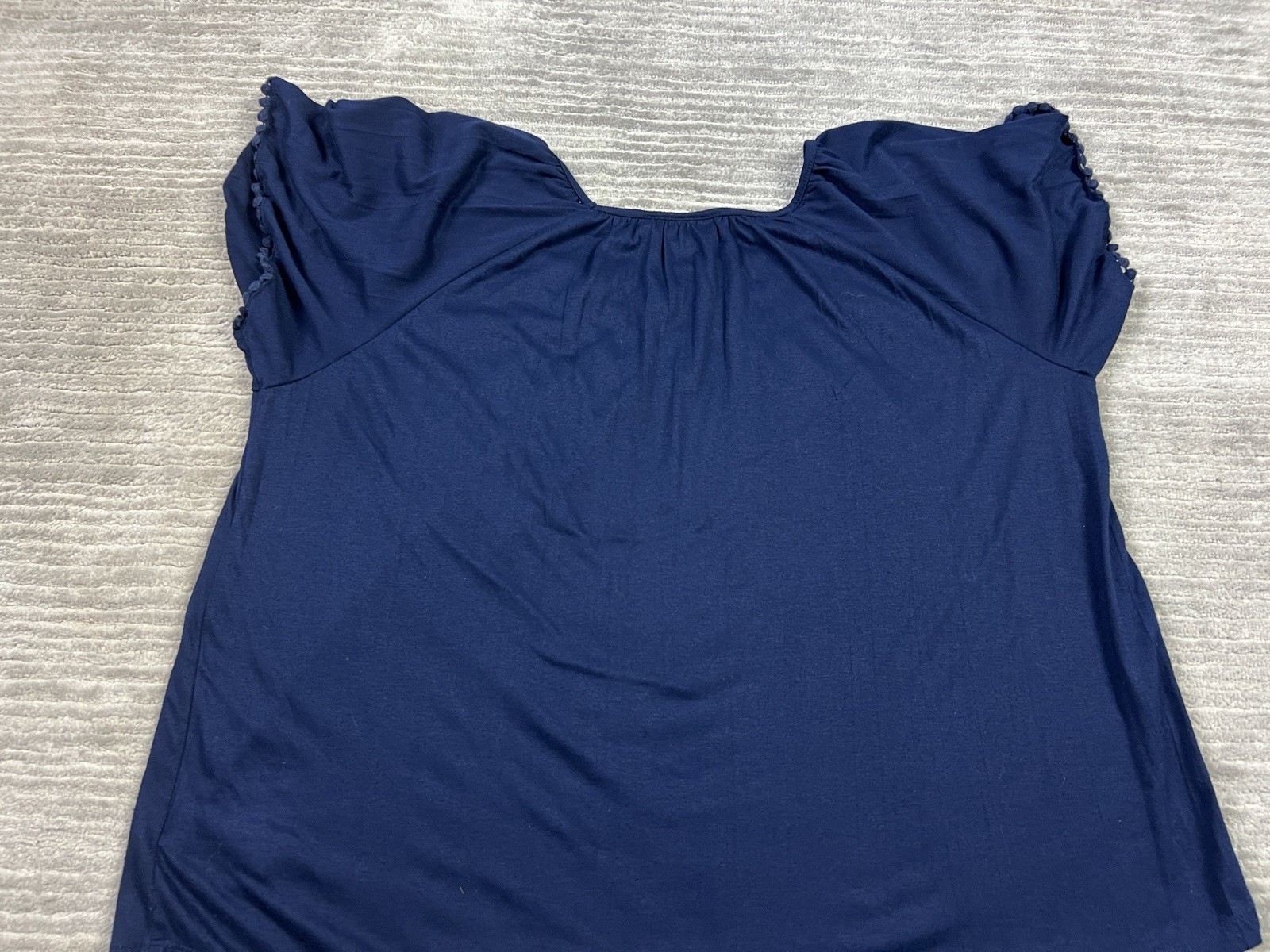 Kim Rogers Top Womens Medium Blue Short Sleeve Polyster Blend Lace Neckline