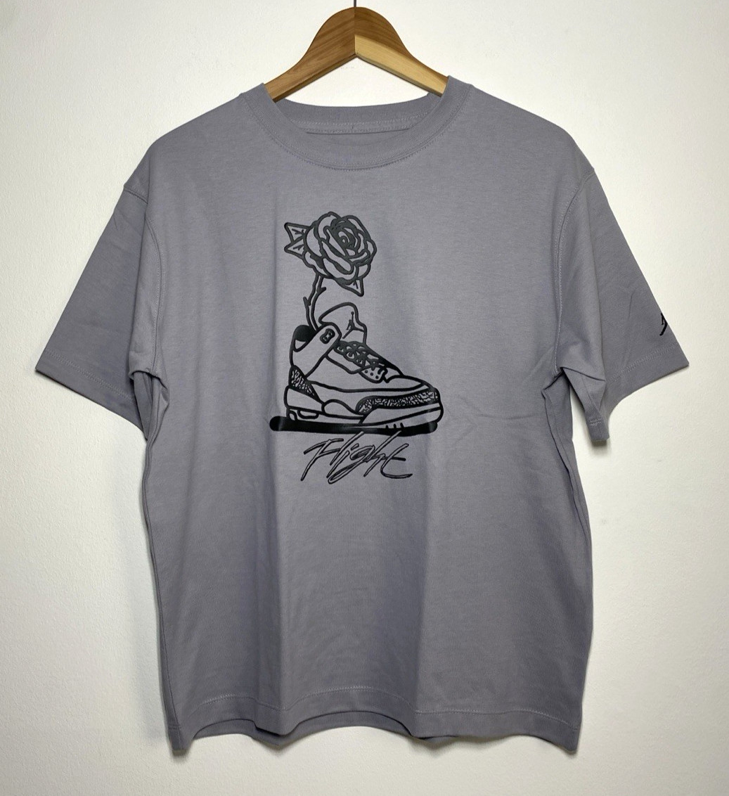 NWT Women’s Air Jordan Flight Graphic T-Shirt DV1408-011 Loose Fit Sz S