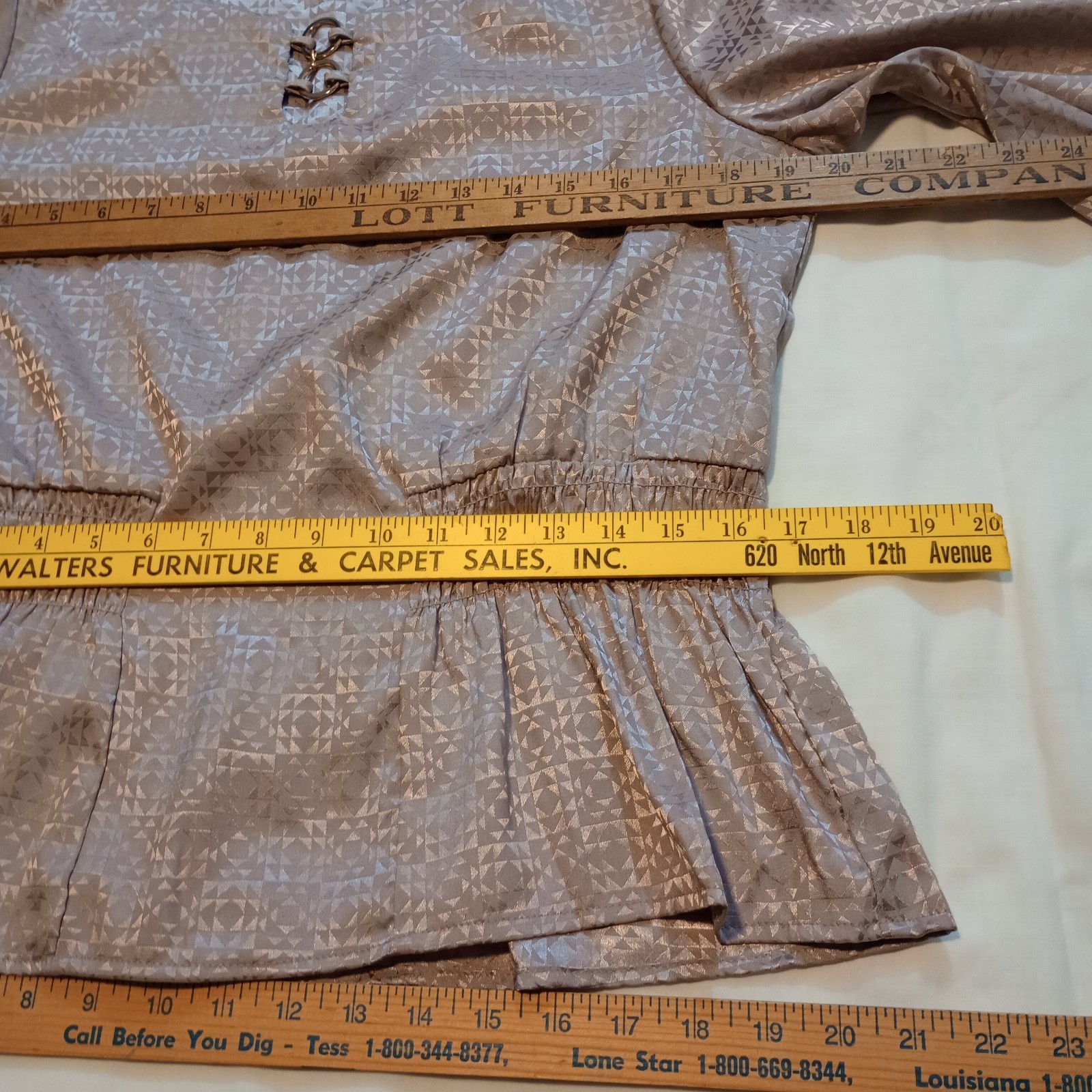 AUW Women’s Size M Satin Top Beige Aztec Elastic Waist & Wrists 3/4 Sleeve LNC
