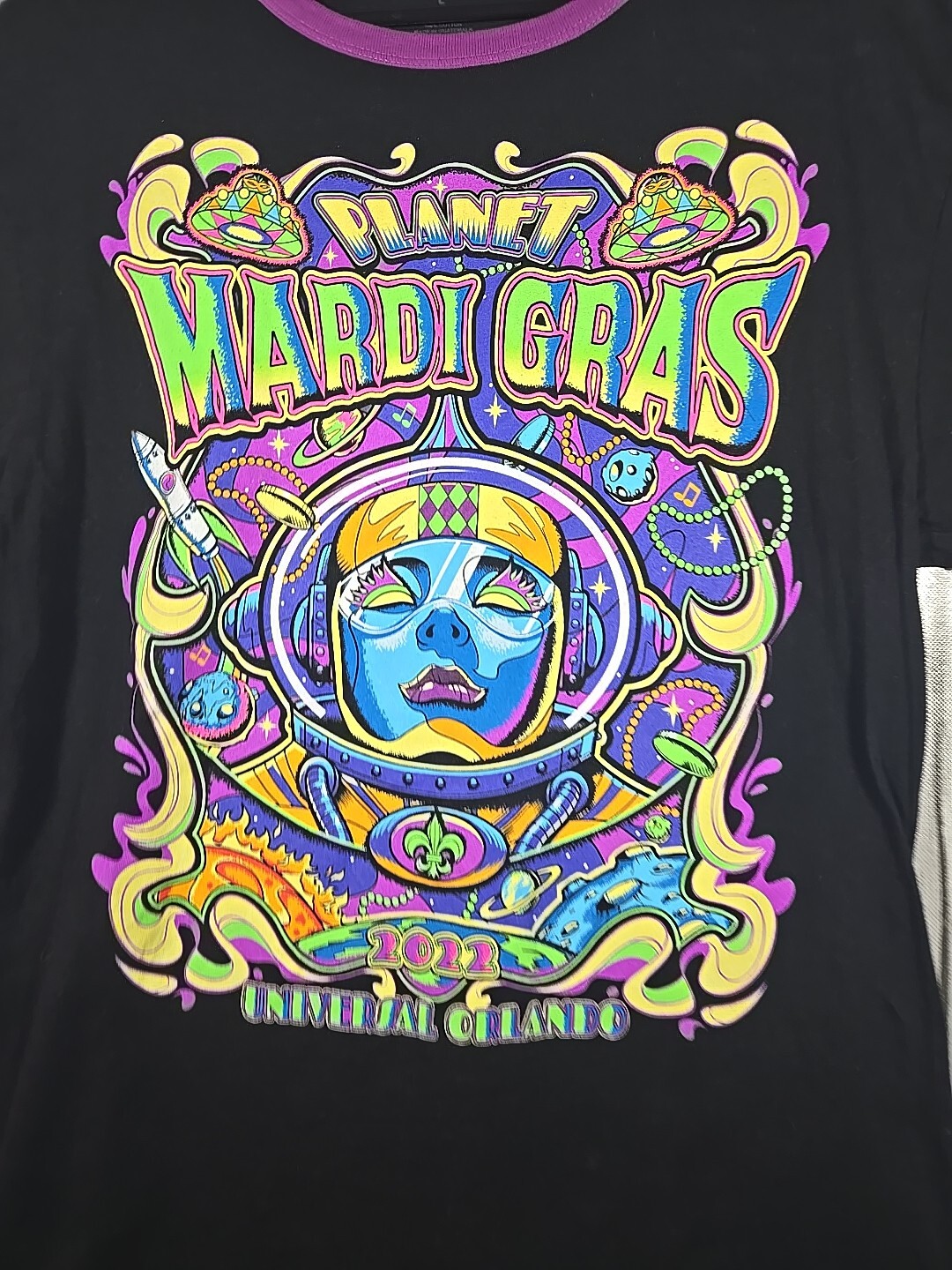 Universal Studios Planet Mardi Gras 2022 Sz L Black Fluorescent Color Multicolor