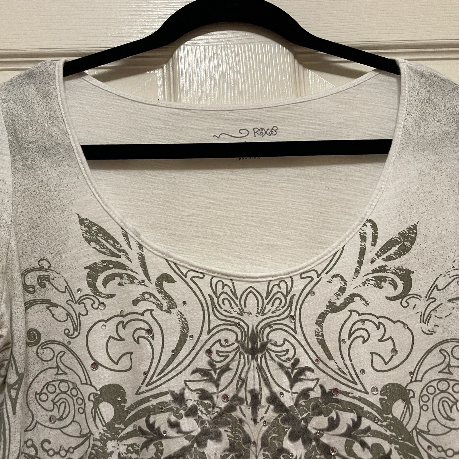 RXB White Cotton Geometric Gray Print with Rhinestones Long Sleeve Top Sz L