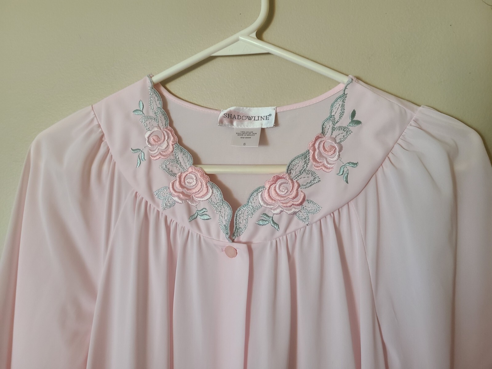 NWT Shadowline Floral Embroidered Pink Robe House Coat Button-Up Women’s Small