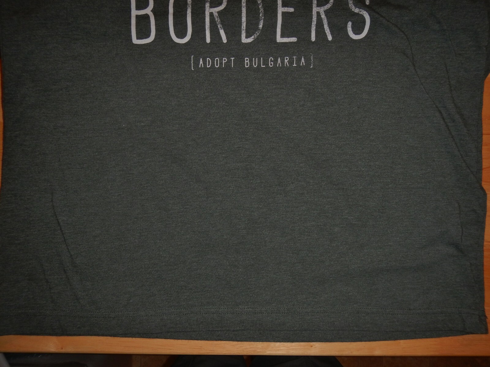 BULGARIA – LOVE KNOWS NO BORDERS – Women’s size XL – Graphic T-Shirt