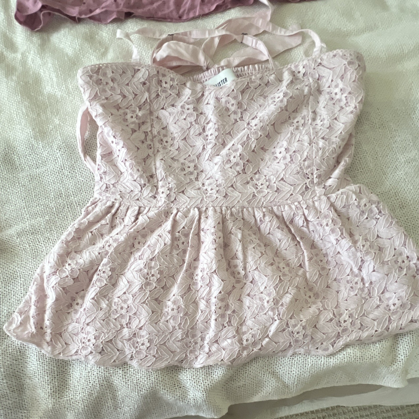 Hollister Women’s Pink Floral Lace Smocked Sweetheart Cami Tank Top, M