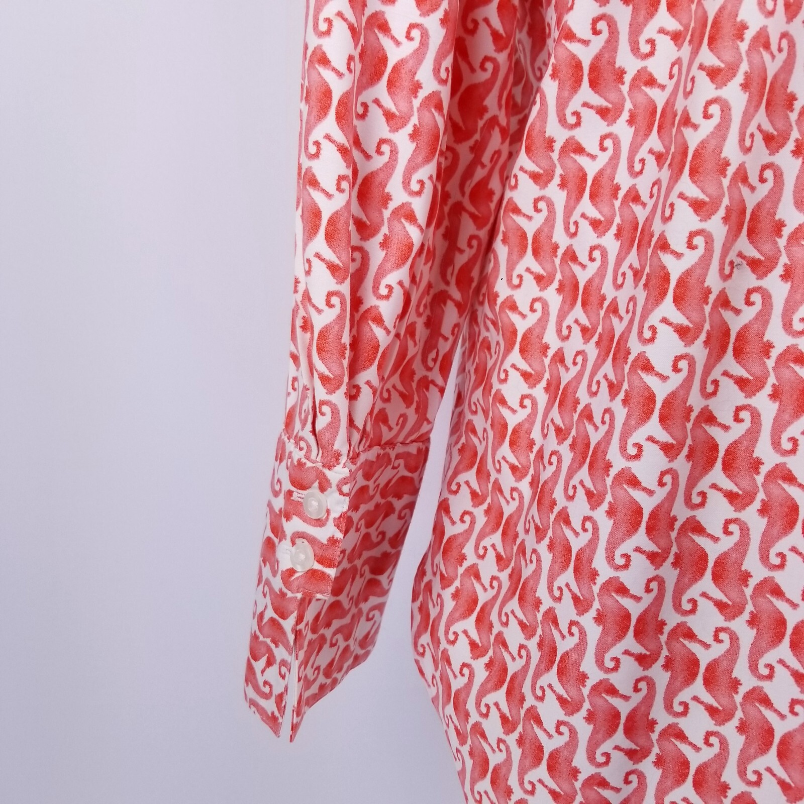 Chico’s No Iron Button Up Shirt Size M Orange Seahorse Pattern 3/4 Sleeve