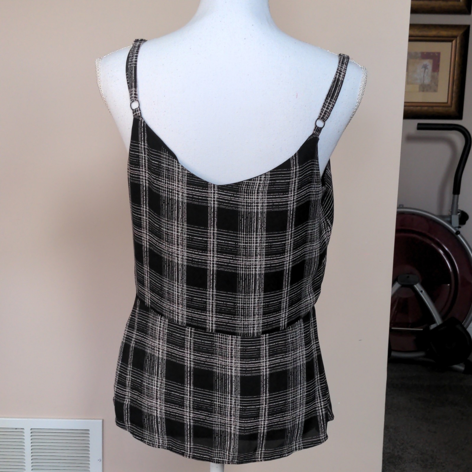 White House Black Market Women’s Black White Plaid V-Neck Cami Top 6
