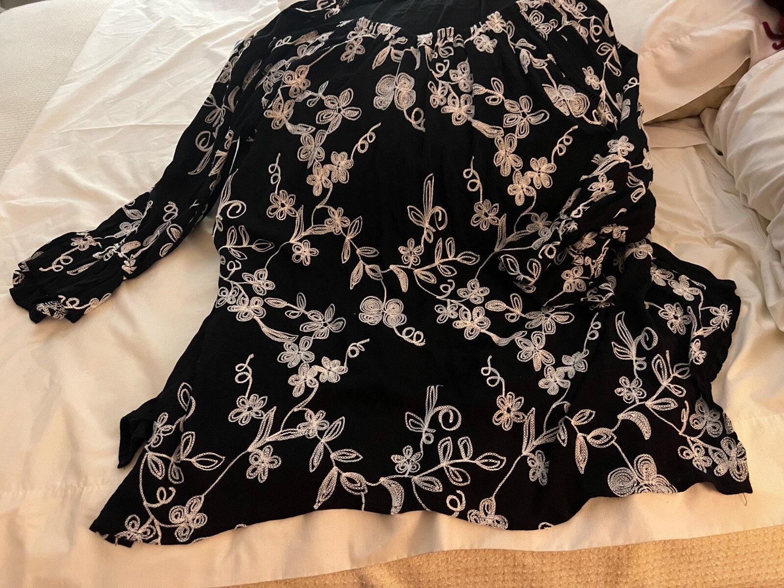 Black & White Peasant Blouse Embroidered Boho tunic top Liv Los Angeles~Size XL