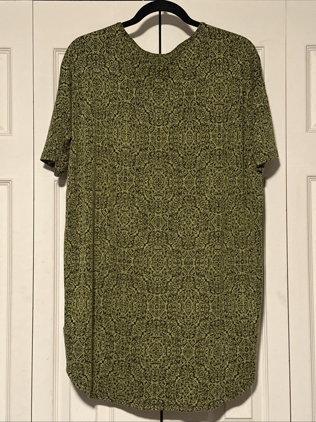 NWOT LuLaRoe Irma Top XS, Black & Green Print, Stretchy Poly Spandex Rayon Blend