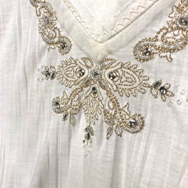 Emma James Shirt Womens Medium White V Neck Sleeveless Metal Accents Ladies M