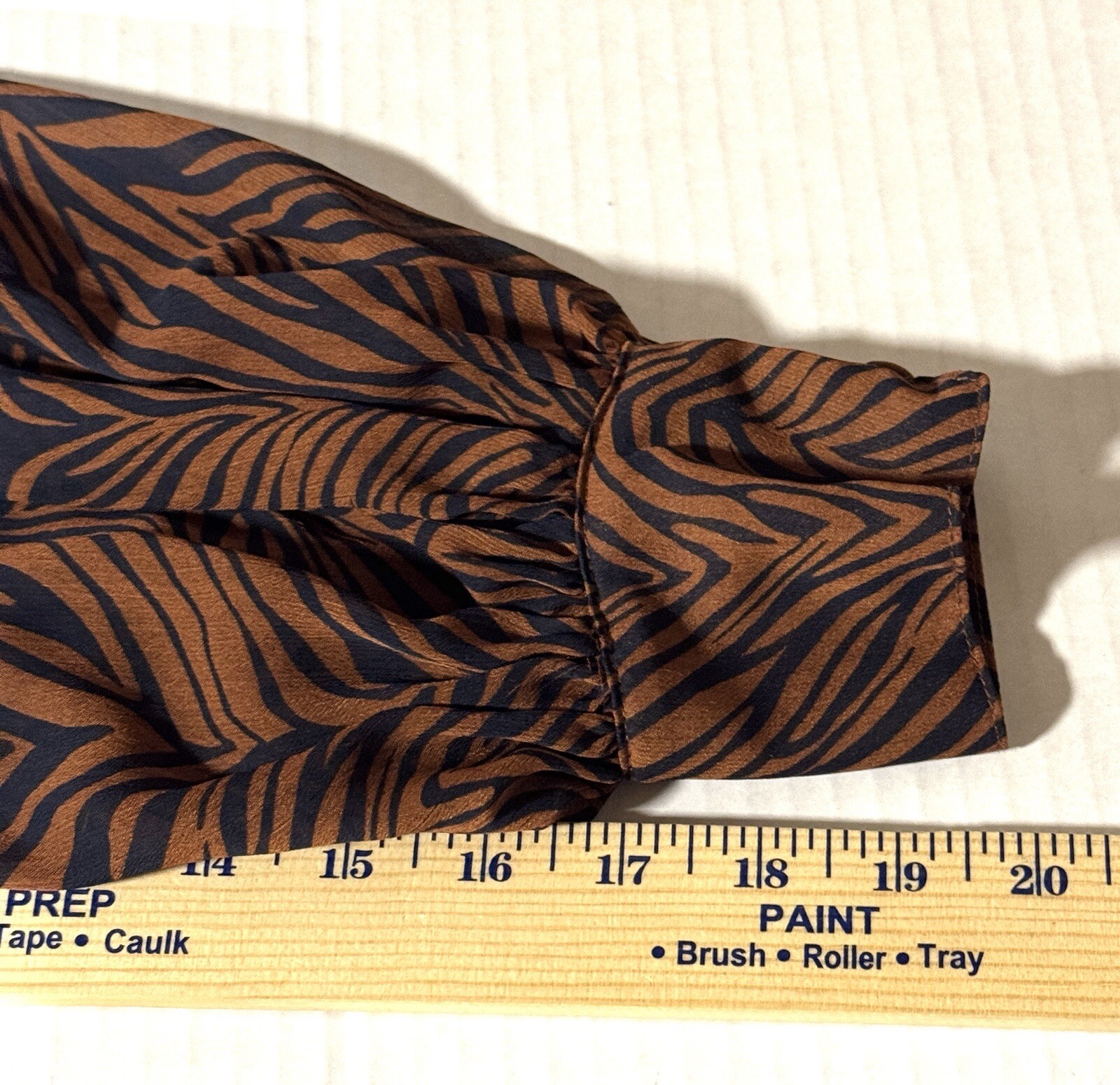 HYFVE Animal Print Blouse Women Size M Lined Sheer V Neck Classic NWT