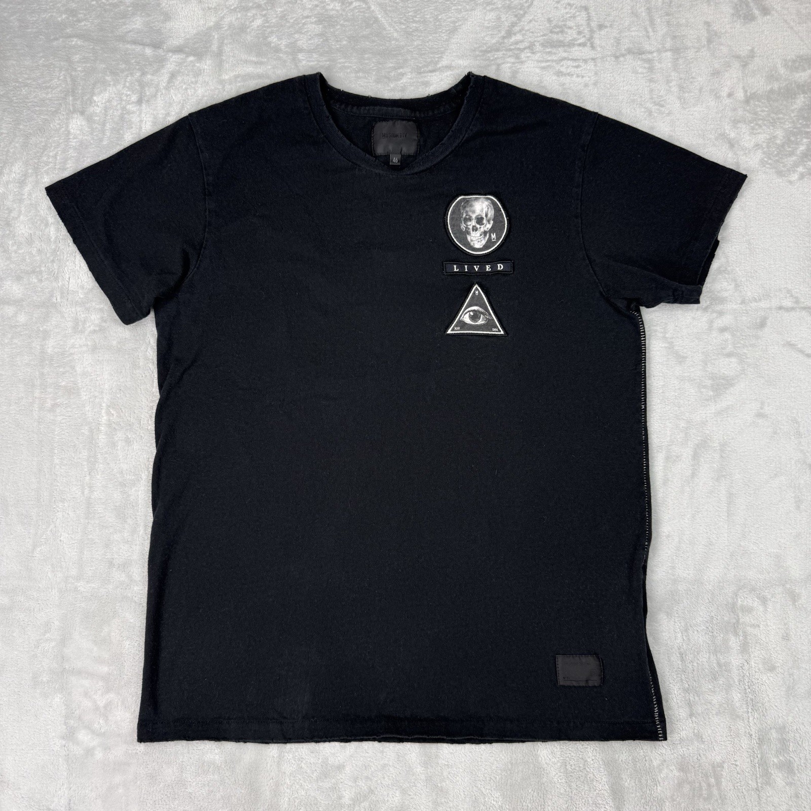 MUSIUM DIV. Black Graphic T Shirt Hell Is Empty Quote Side Line Sz M Slim Japan