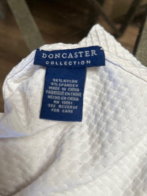 Doncaster Collection Sz Medium White Nylon Stretch Textured Knit Tunic Top