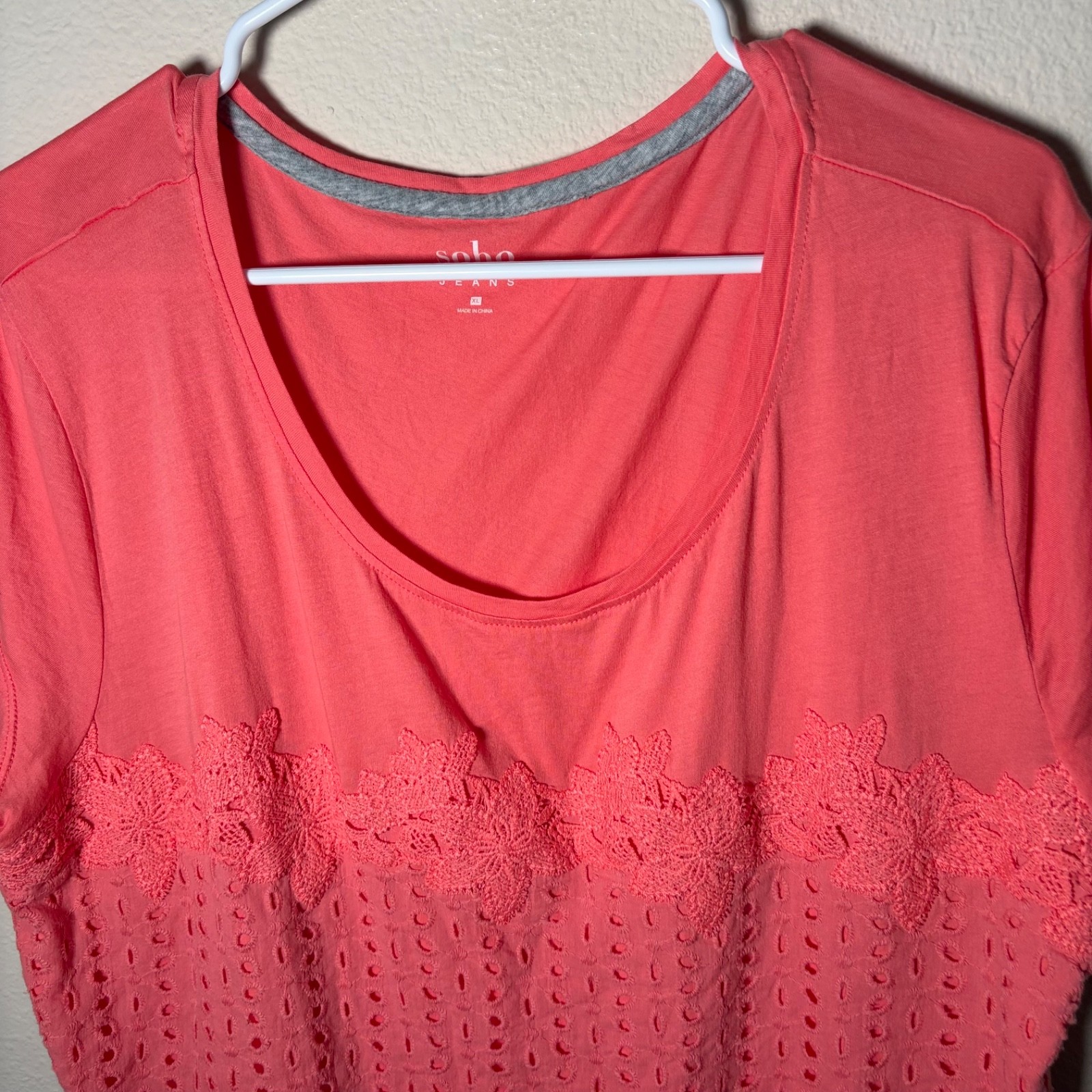Soho Jeans New York & Company T-Shirt Women’s XL Pink Eyelet Lace Short Sleeve