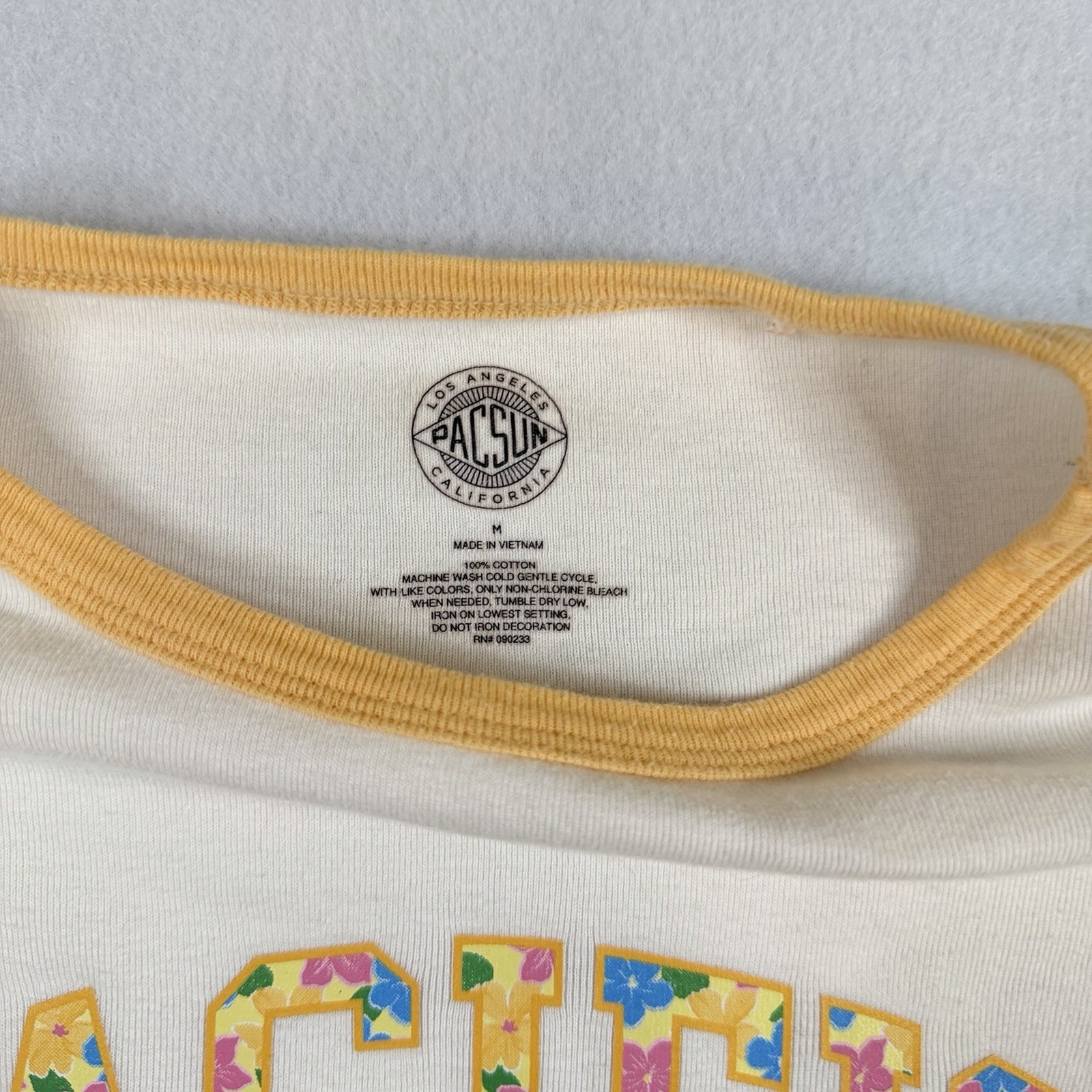 PacSun Women’s Cream Graphic Print Crew Neck Short Sleeve Cotton Knit Tee M