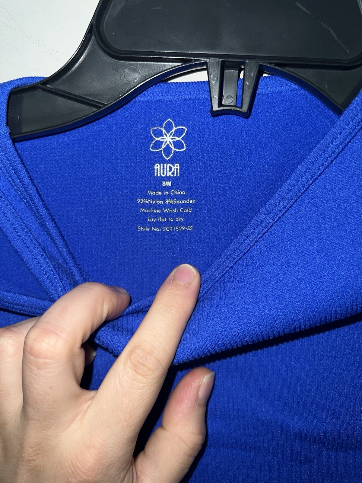 Royal Blue cropped ribbed shirt with a hole accent in front Aura S/M #4011