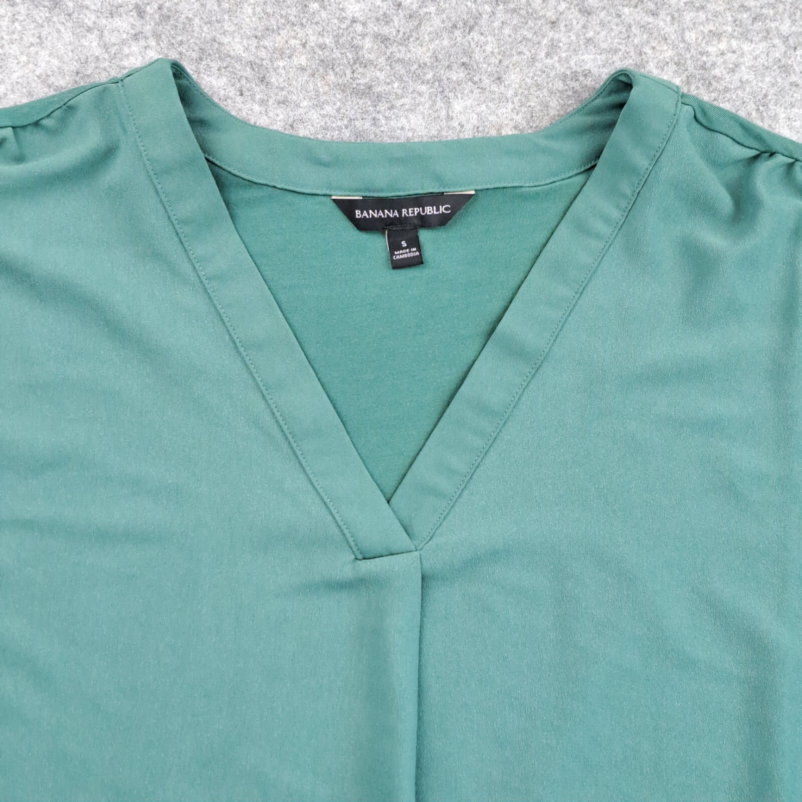 Banana Republic Shirt Womens Small Green Dolman Sleeveless Top V Neck