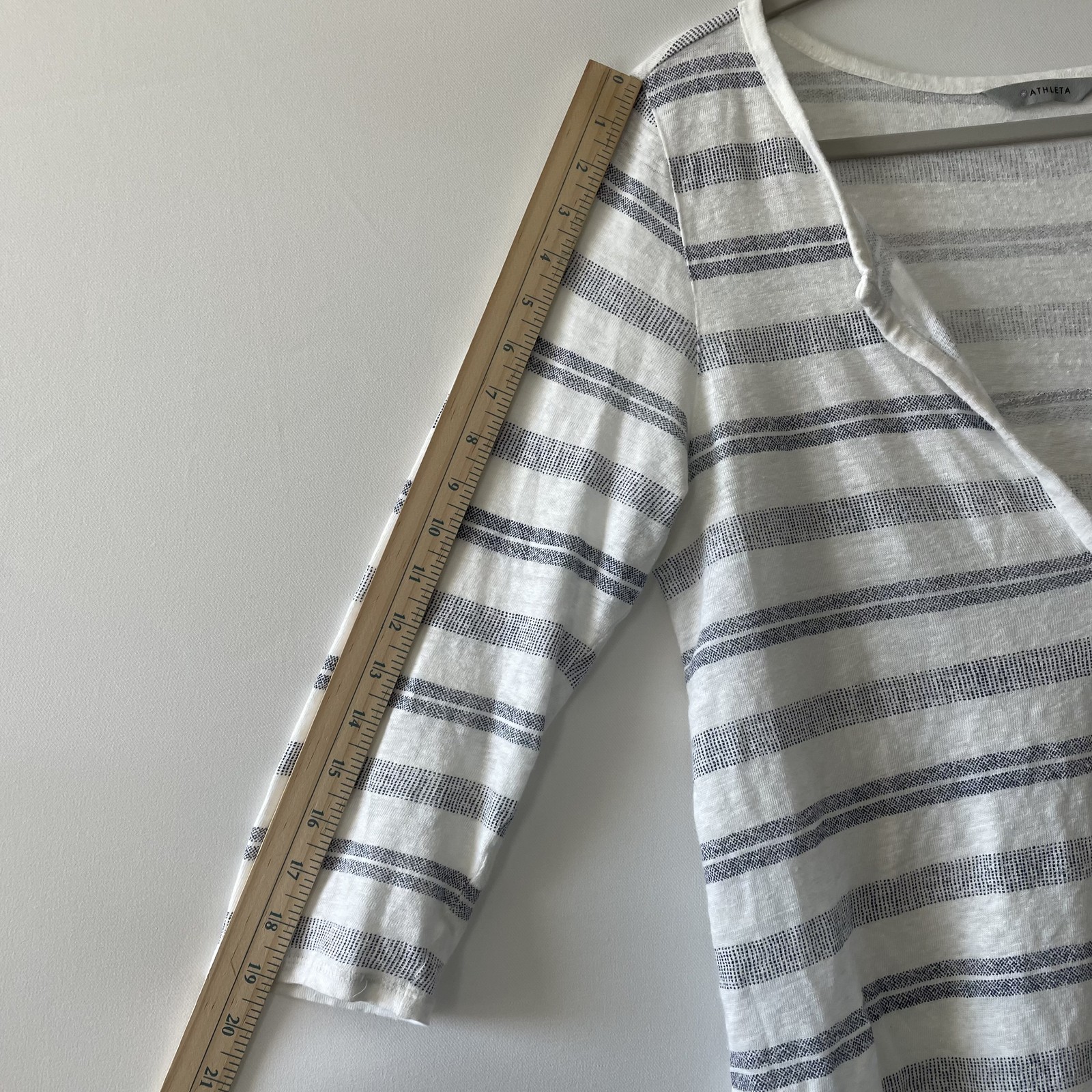 Athleta Tunic Top Striped White Blue Gray 100% Linen Women Size L -C