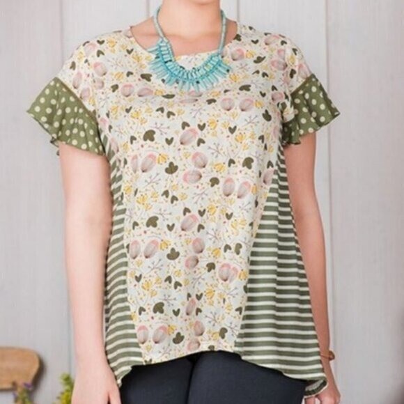 Matilda Jane Gentle Breeze Mixed Print Blouse Size Small Floral Flutter Sleeves