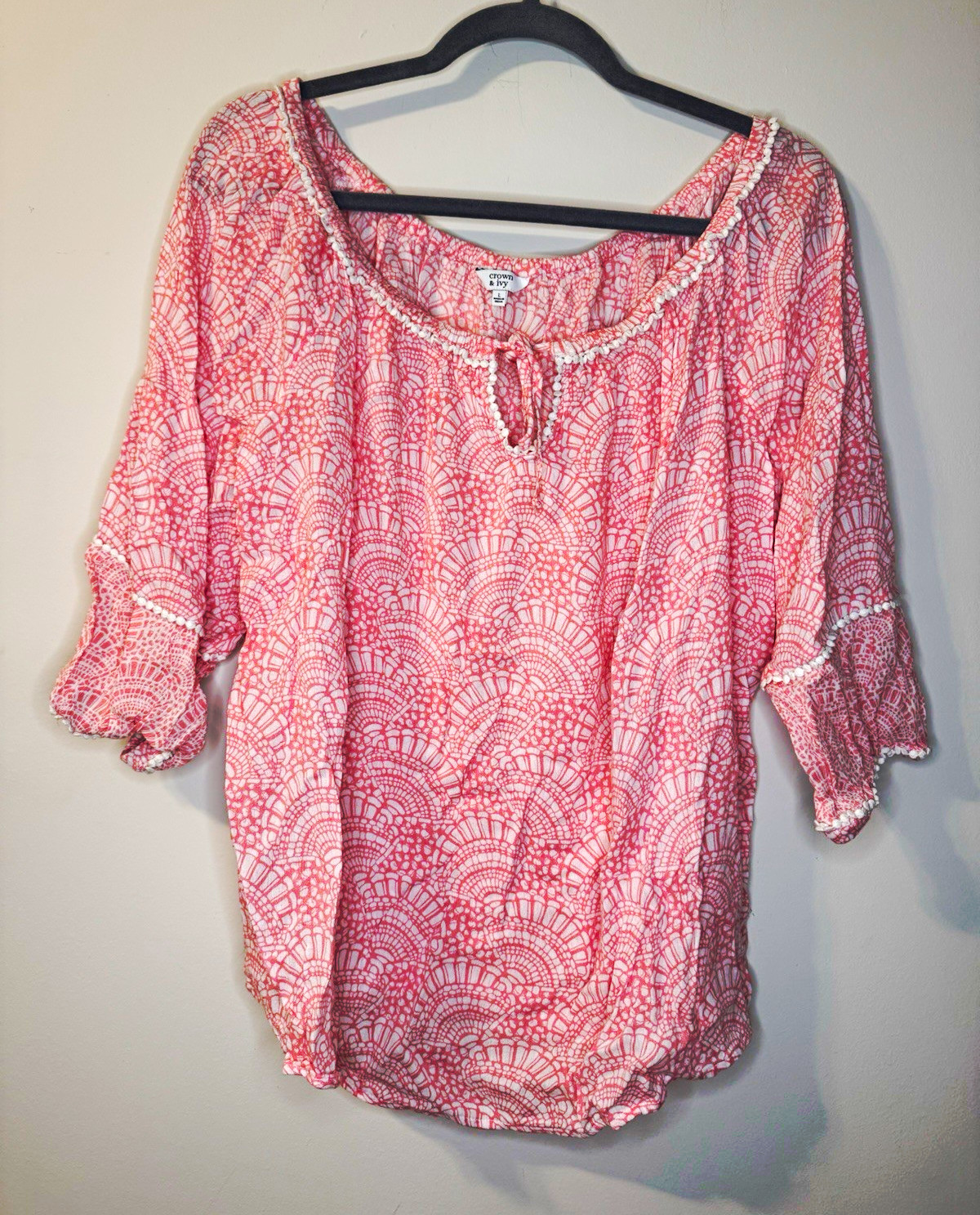 Crown & Ivy Women’s Large Pink Coral Crochet Print Peasant Blouse Bell Sleeve