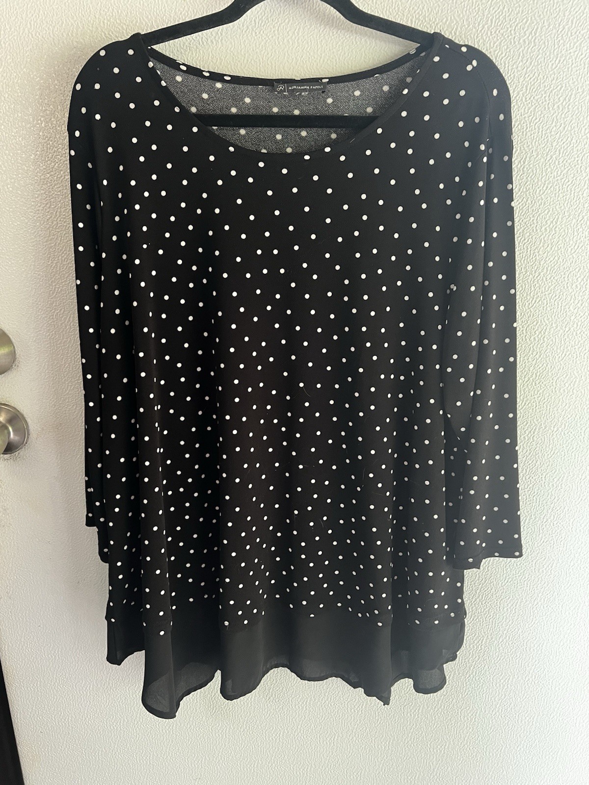 Adrianna Papell 1X Blouse 3/4 Sleeve Poka Dots Knit Black with White Dots