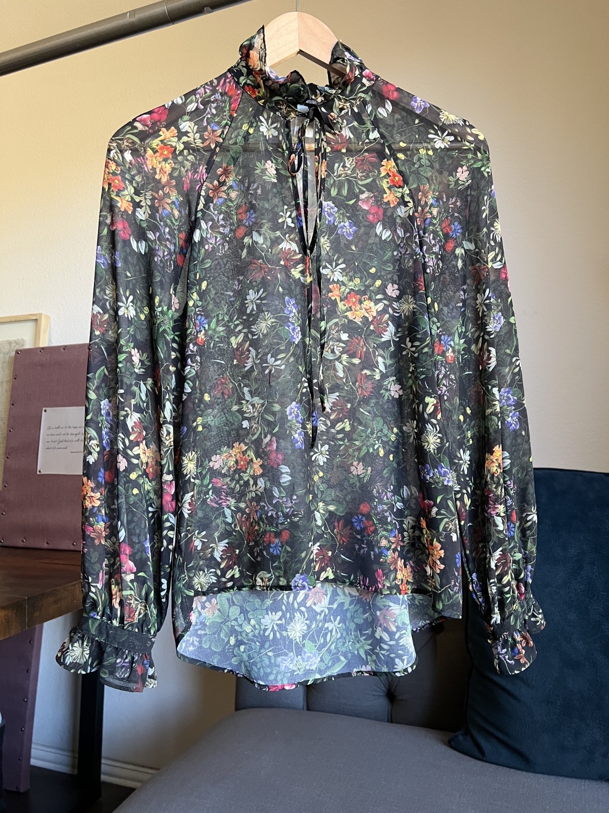 H&M Floral Long Sleeve Ruffle Tie Neck Blouse Size 2