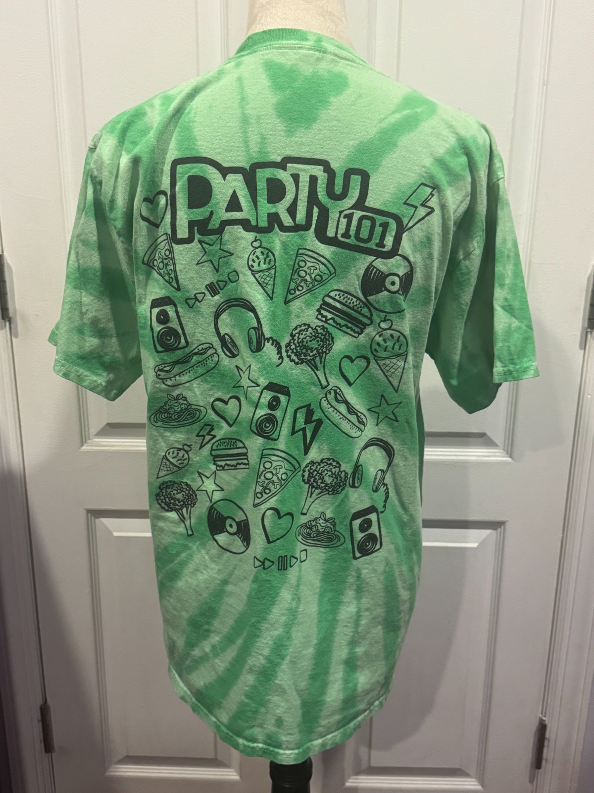 Women T-shirt Dye Part 101 Graphic Sz M (27″Lx21″W) Green