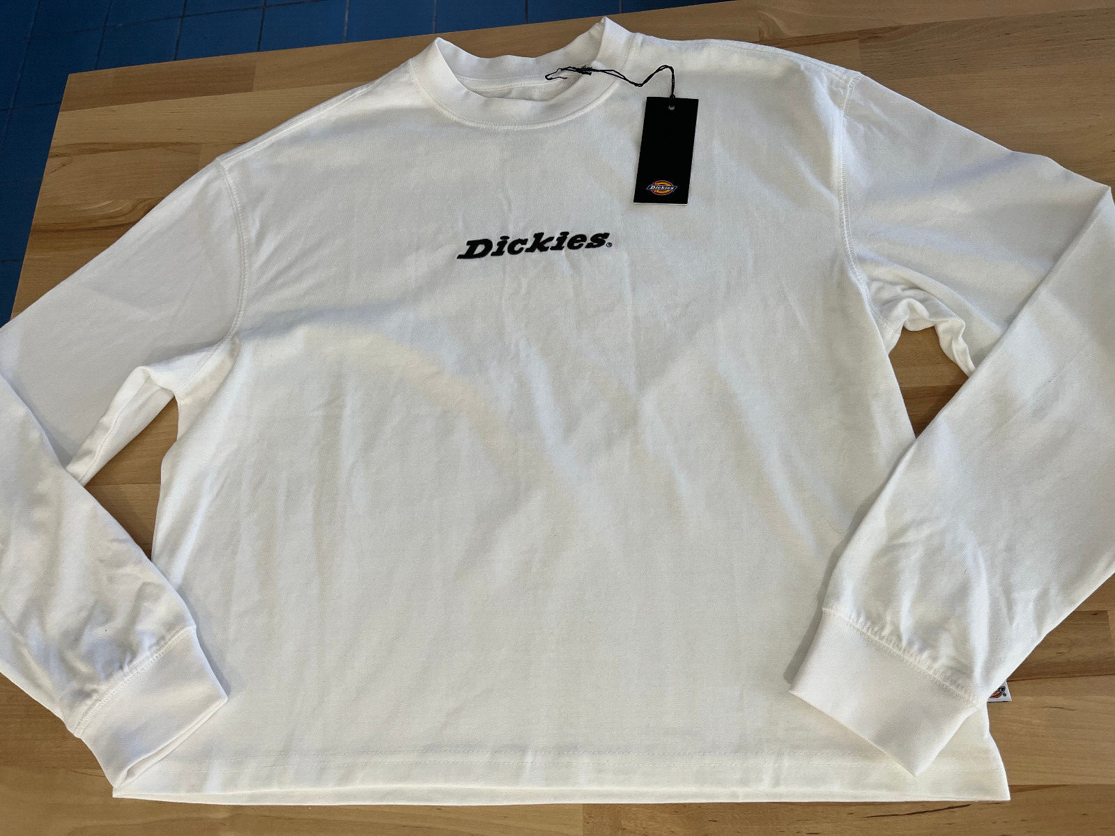 Dickies WHITE Long Sleeve Cropped T-Shirt – Women’s Sz S – NEW