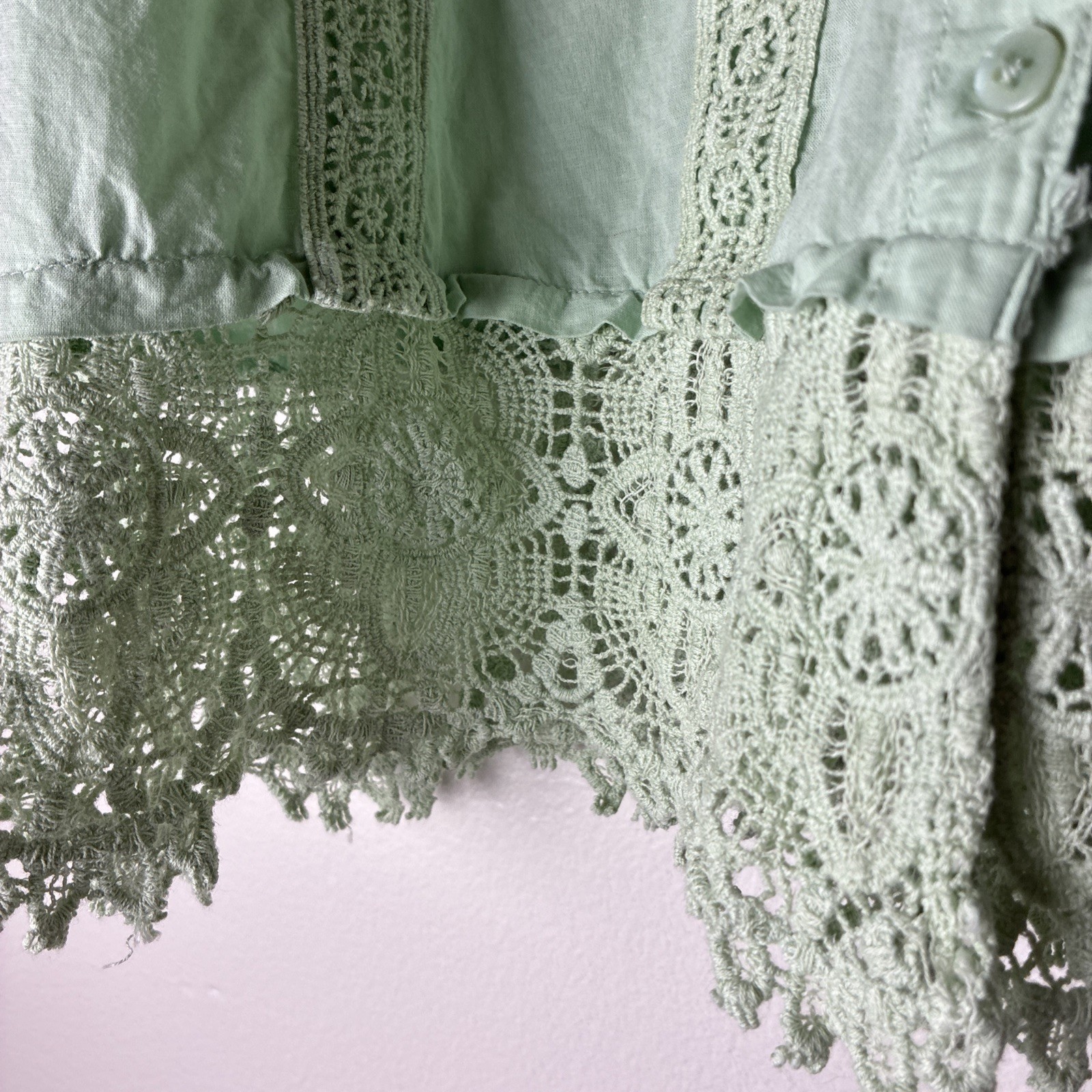 LOGO Top Sz L Lavish Stillwater Green Button Up Scallop Lace Trim 3/4 Length Slv