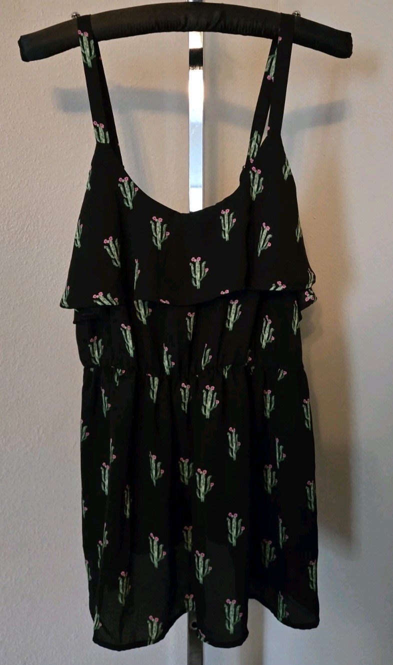 Torid 00 (M/L) Black Cactus Print Babydoll Tank Top Ruffle Adjustable