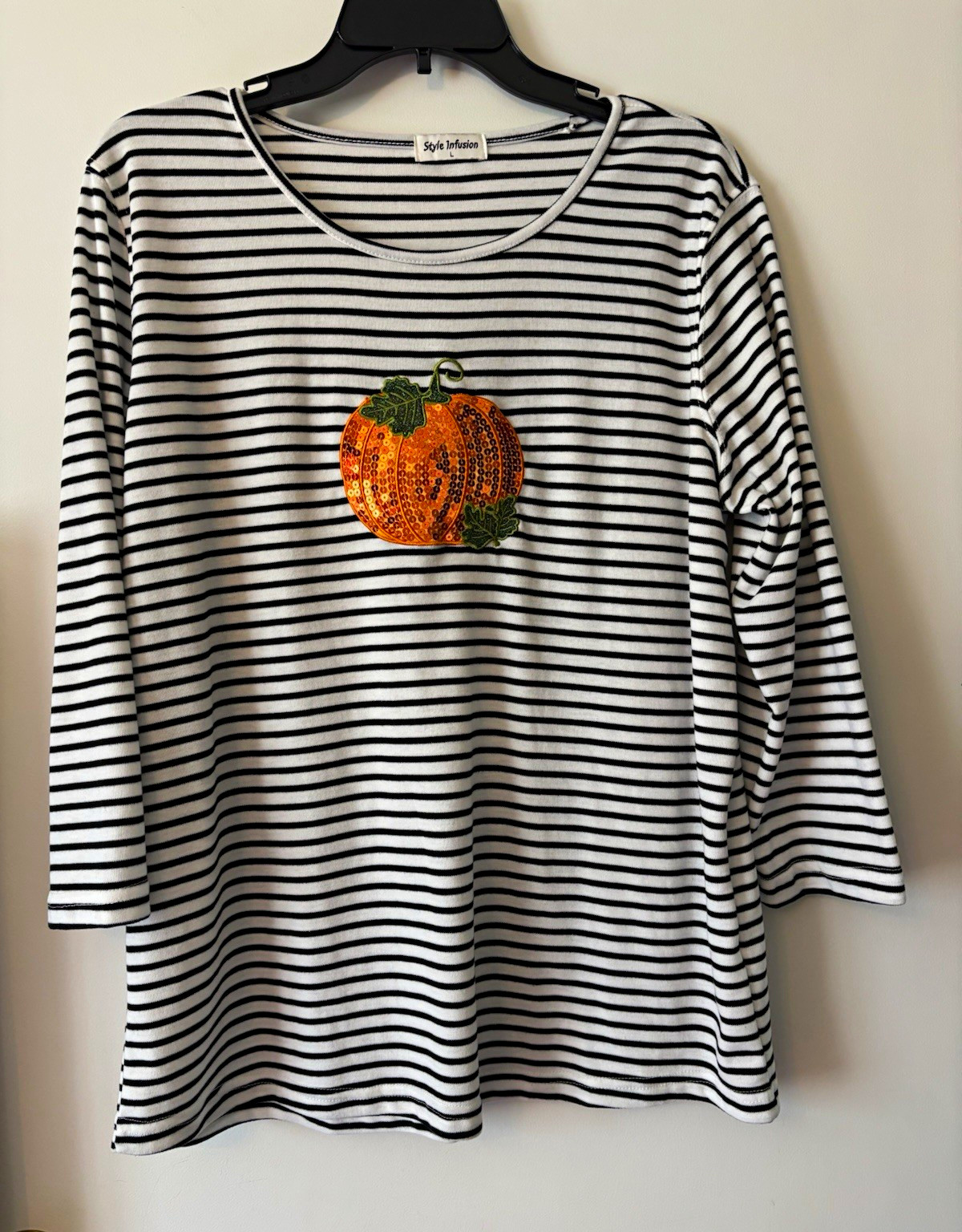 Style Infusion T-Shirt Black White Striped Pumpkin Sequin Scoop Neck 3/4 L