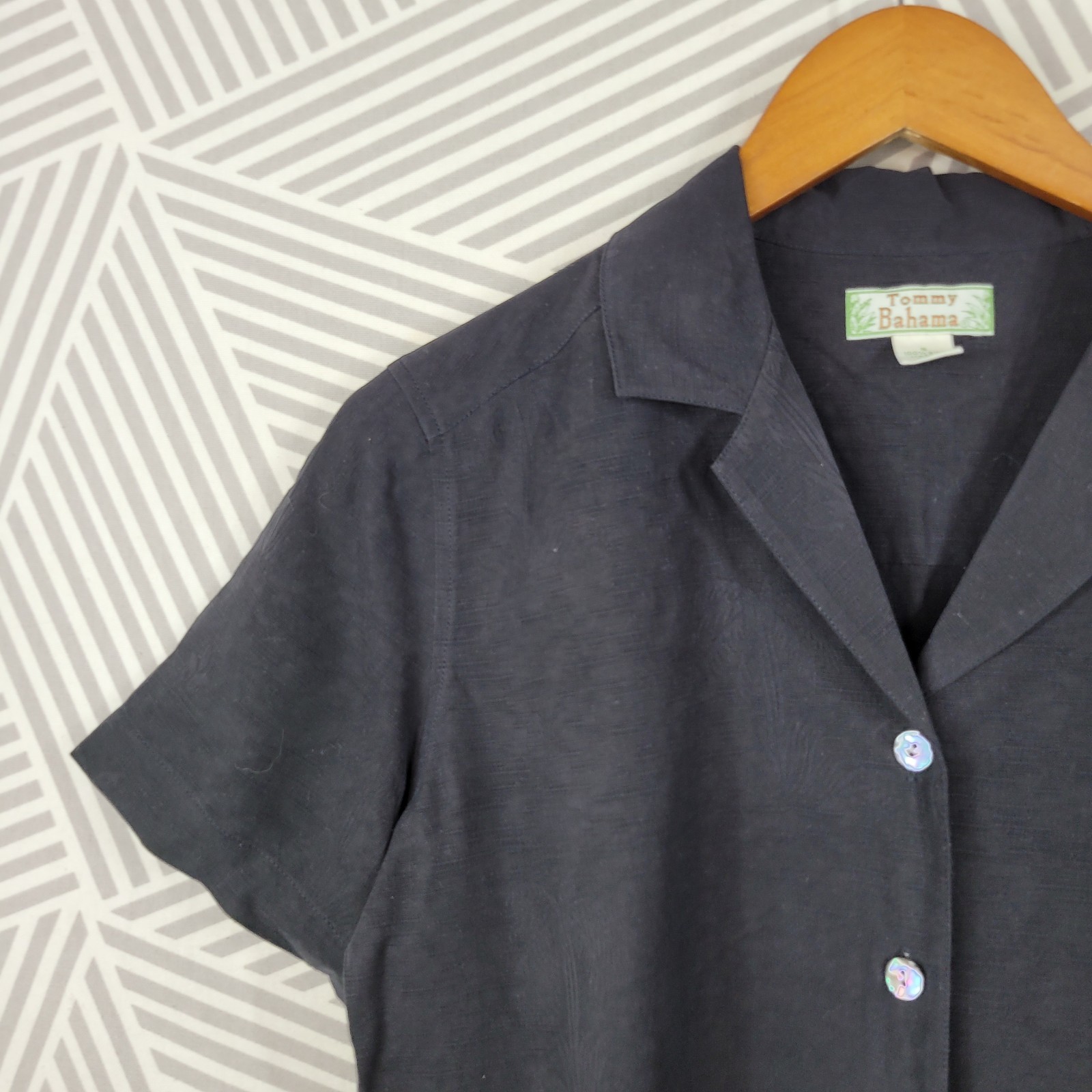 Tommy Bahama 100% Silk Button Up Top Small Camp Palm Tree Weave Pattern Black