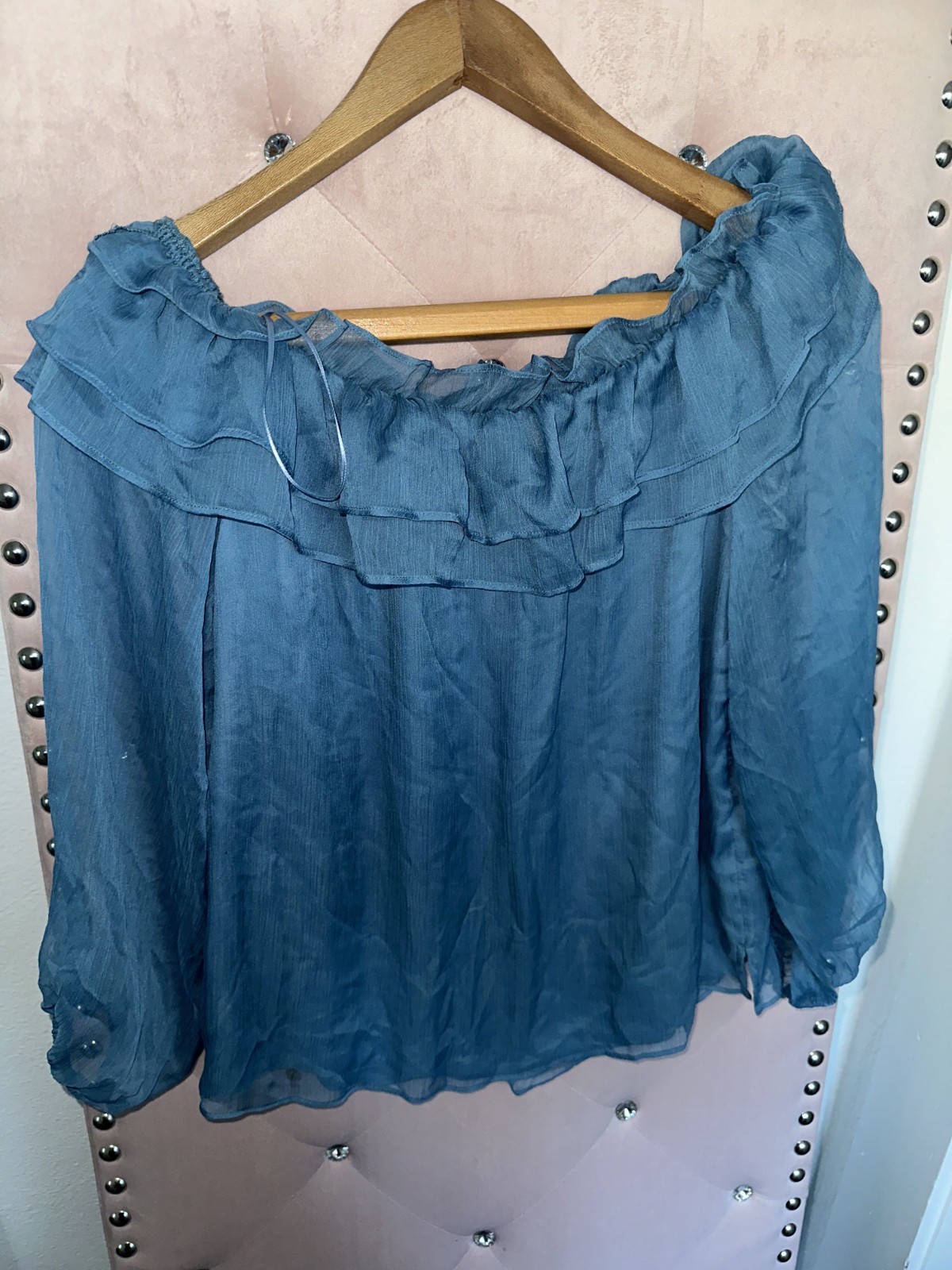 Vince Camuto for Dillard’s Special Edition Ruffle Top Size Small