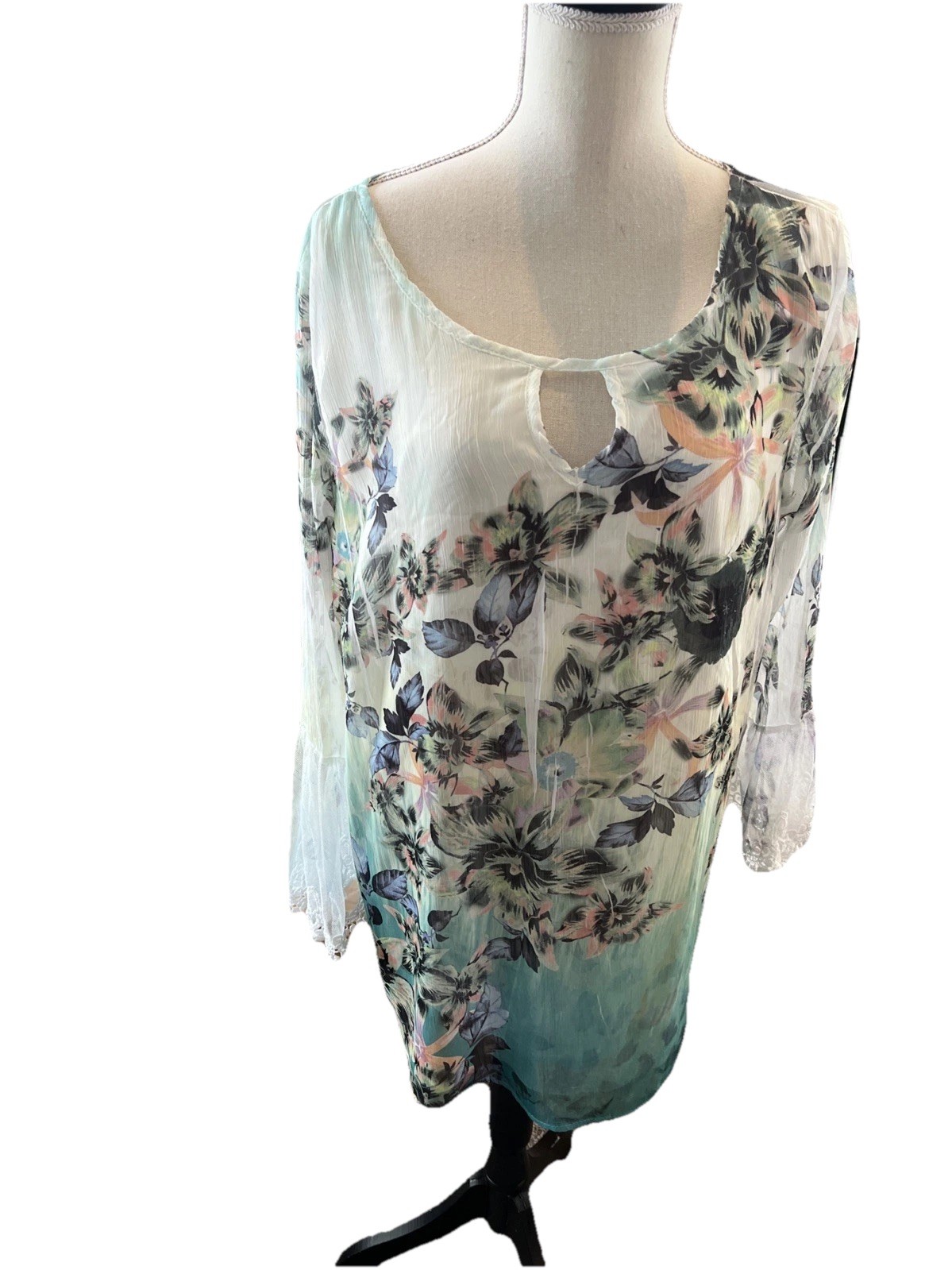 CAL STYLE XL MULTI COLOR FLORAL TUNIC LONG BELL SLVS 100% POLYESTER LINED
