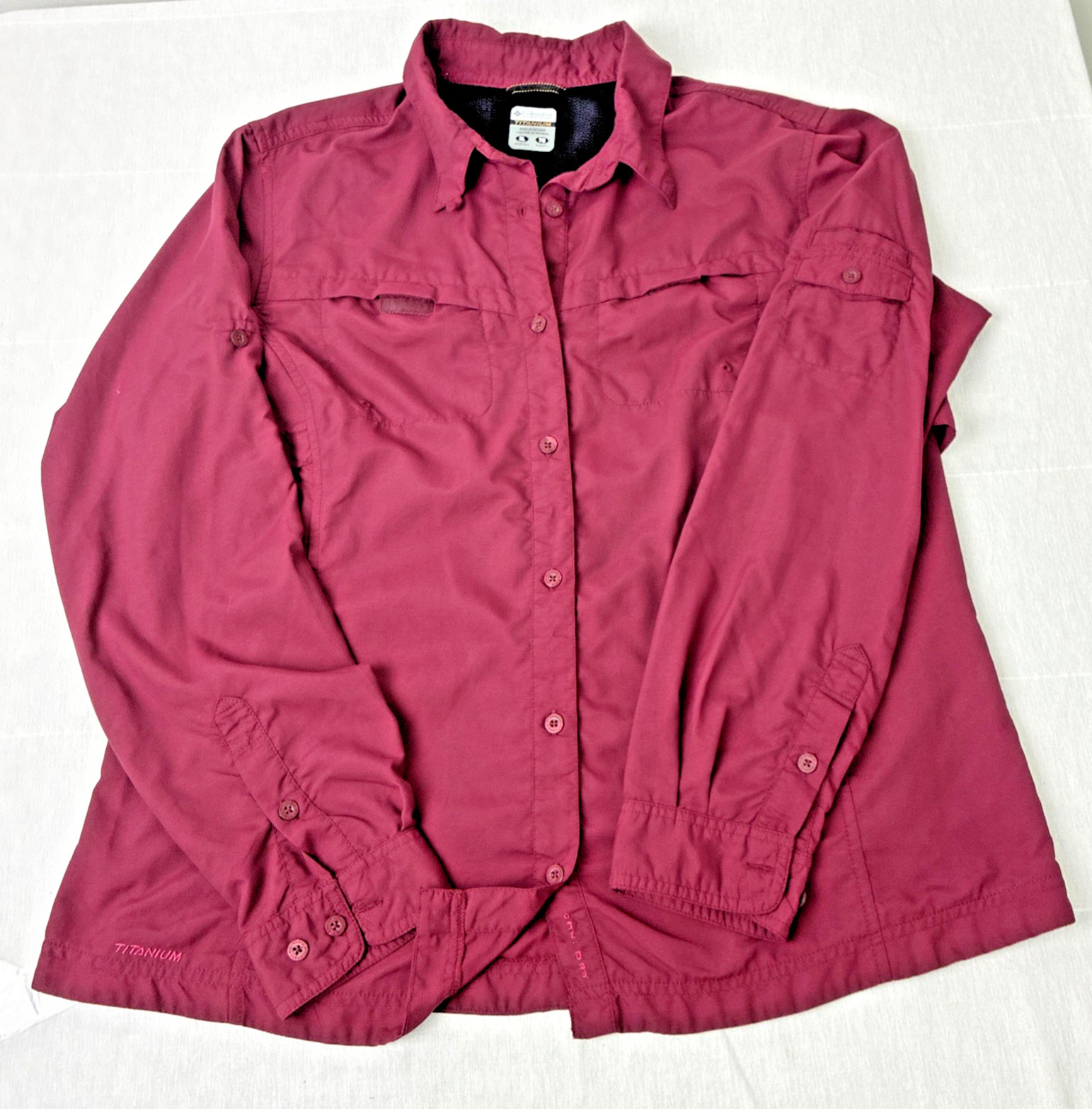 Columbia Titanium Women’s Button Up Shirt Maroon Long Sleeve Outdoor Hiking Vent
