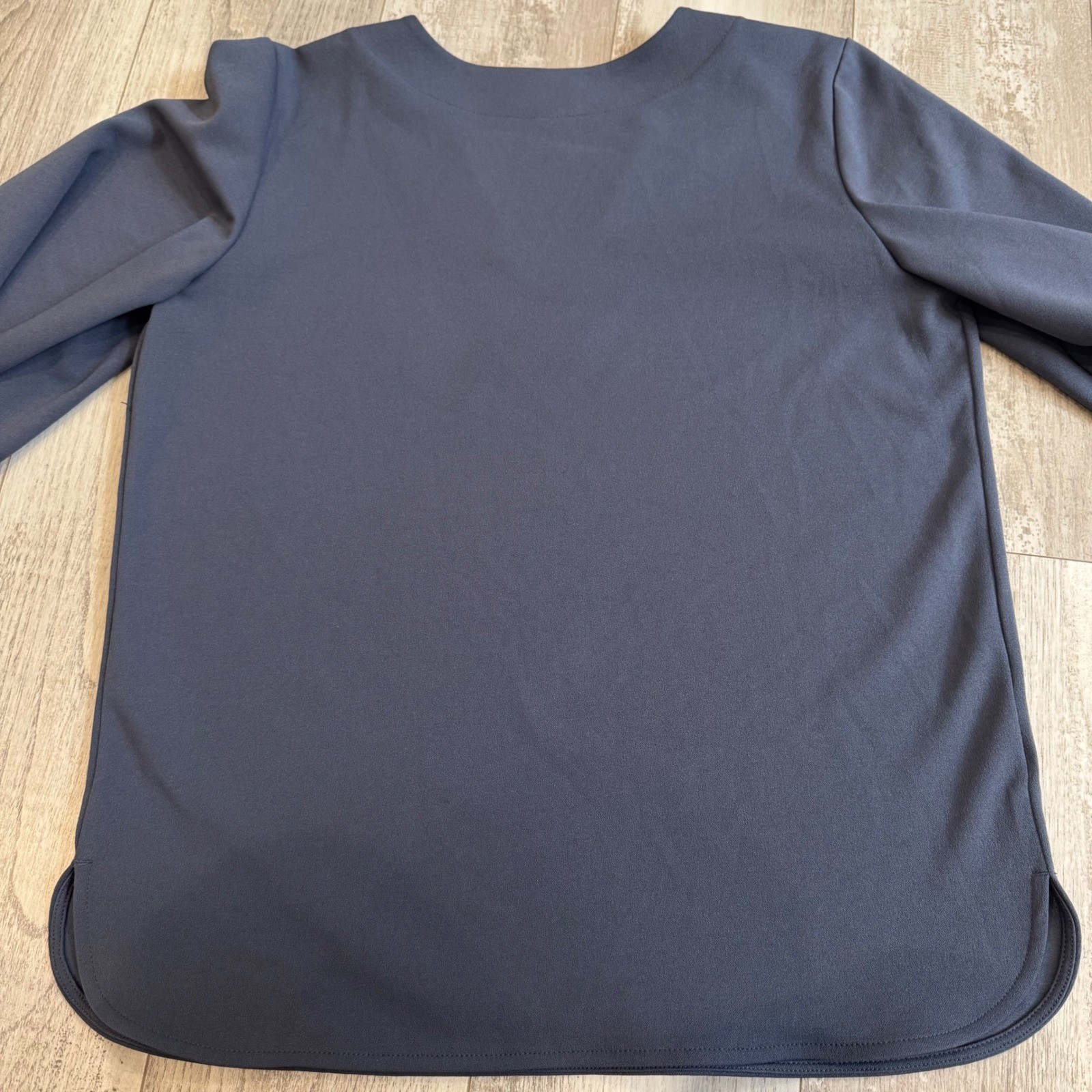 Ann Taylor Factory Charcoal Bell Sleeve V-Neck Blouse Top Medium Flutter Sleeve