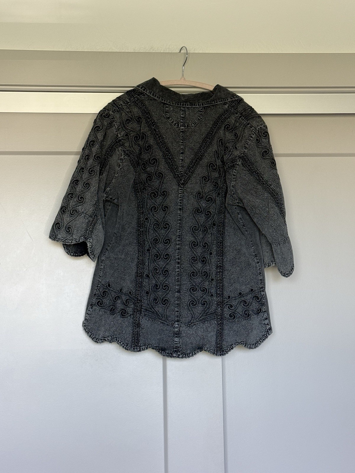Inca Cottons Womens L Gray 100% Cotton Denim Embroidered Collared Button-Up Top