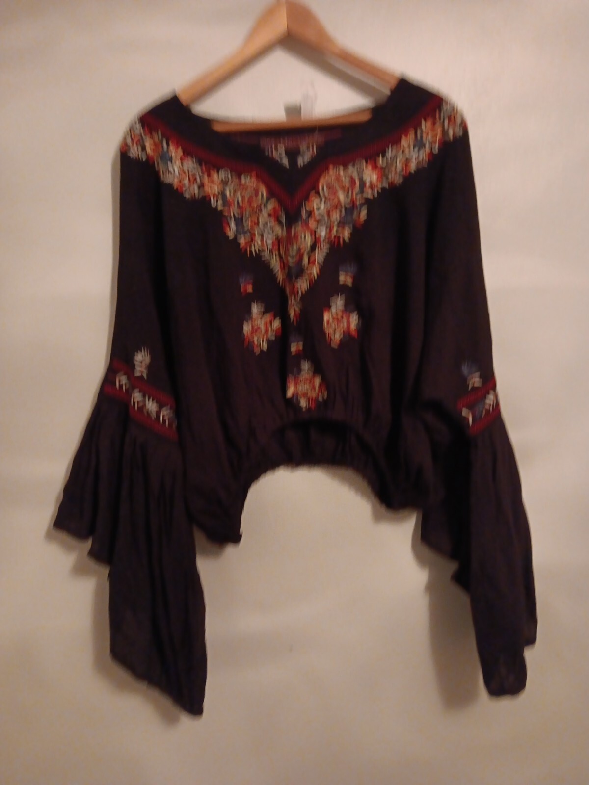 Woman Crop Bohemian Gypsy Top Generous Flowing Sleeve Blck W/Colorful Embroidery