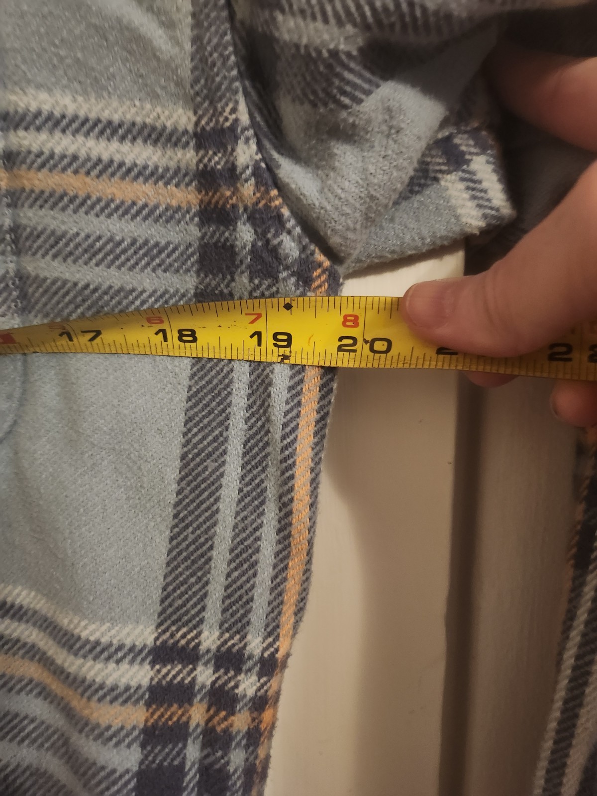 American Eagle Shirt XS Blue Plaid Flannel Relaxed Fit Button-down